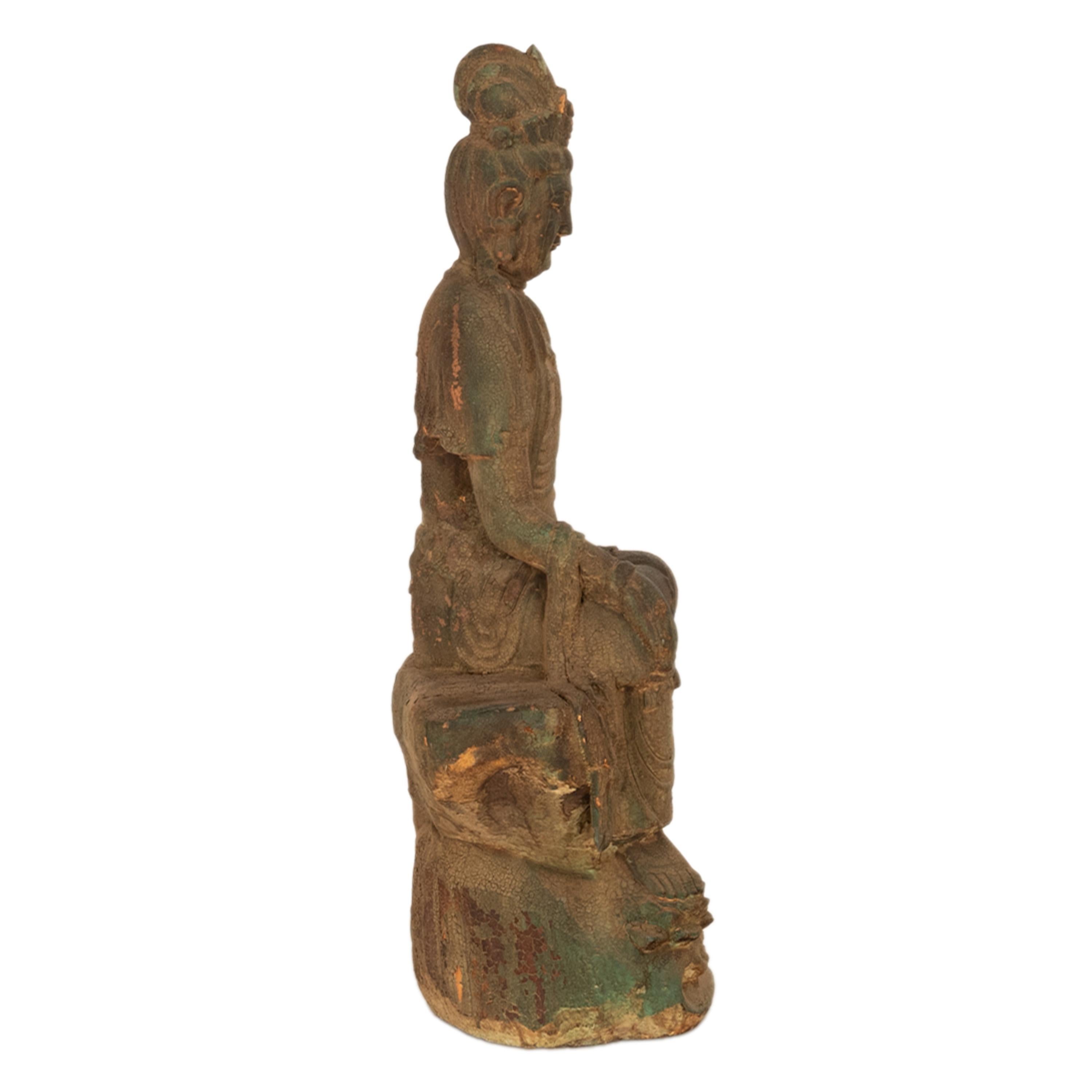 Antigua Estatua China del Siglo XVIII de la Dinastía Qing Gaunyin Bodhisattva de Madera Tallada en venta 2