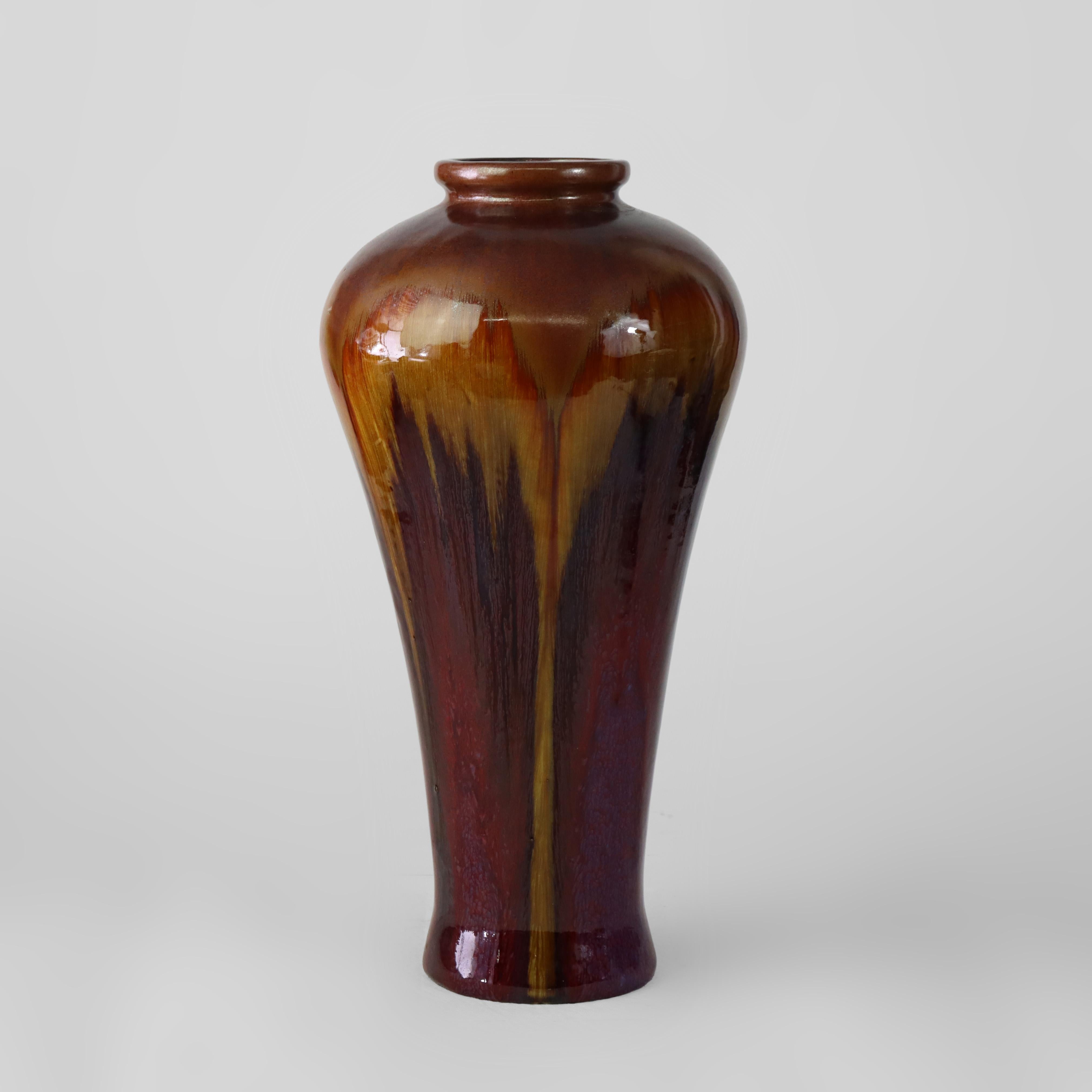Ancien vase de sol en poterie flambée chinoise de 19 pouces, datant de 1910 Bon état - En vente à Big Flats, NY