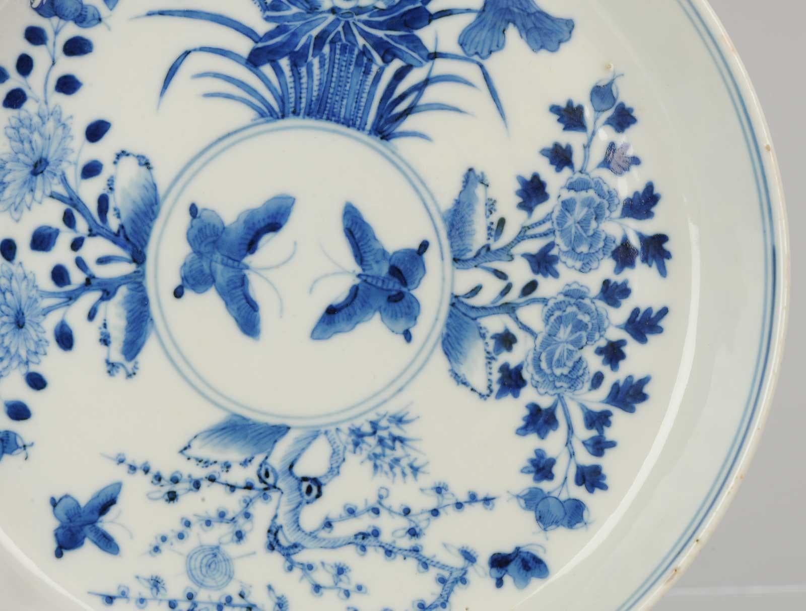 Antique Chinese 19th Century Bleu de Hue Plate Vietnamese Market Butterflies In Excellent Condition In Amsterdam, Noord Holland