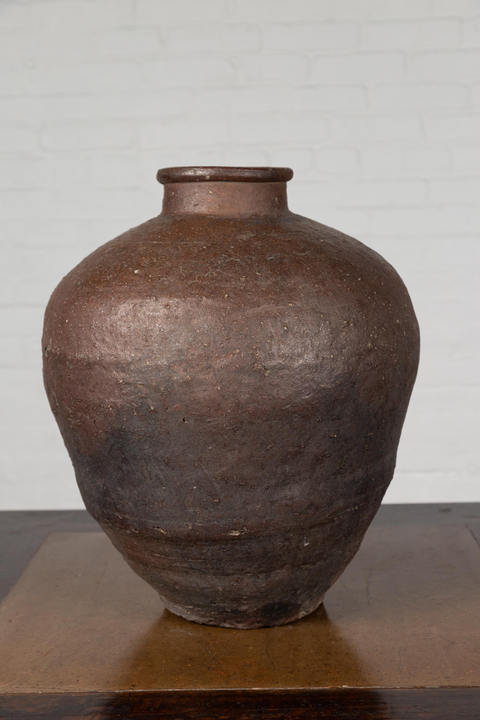 Antique Chinese 19th Century Grain Storage Brown Urn with Weathered Appearance For Sale 3