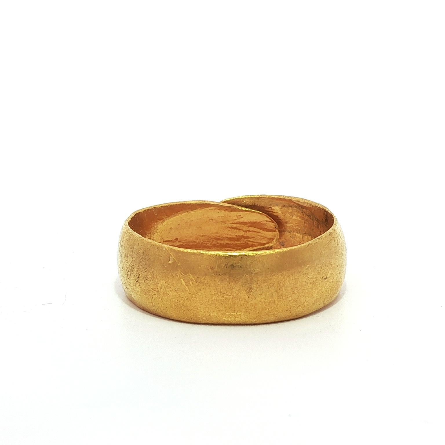 Anillo chino antiguo de oro amarillo de 24 quilates con banda flexible de 7,9 mm de ancho en venta 5