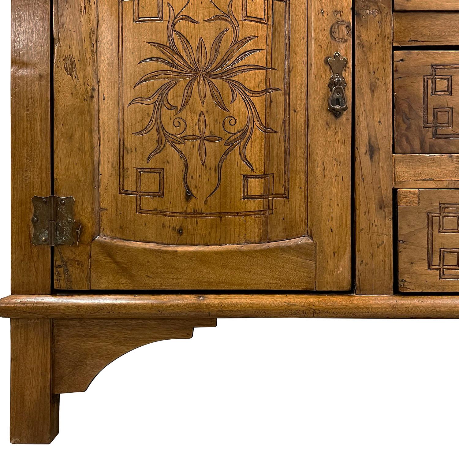 20th Century Antique Chinese 5 Drawers Nam Mao 'Nam Wood' Dresser/Side Table, Chest of Drawer For Sale