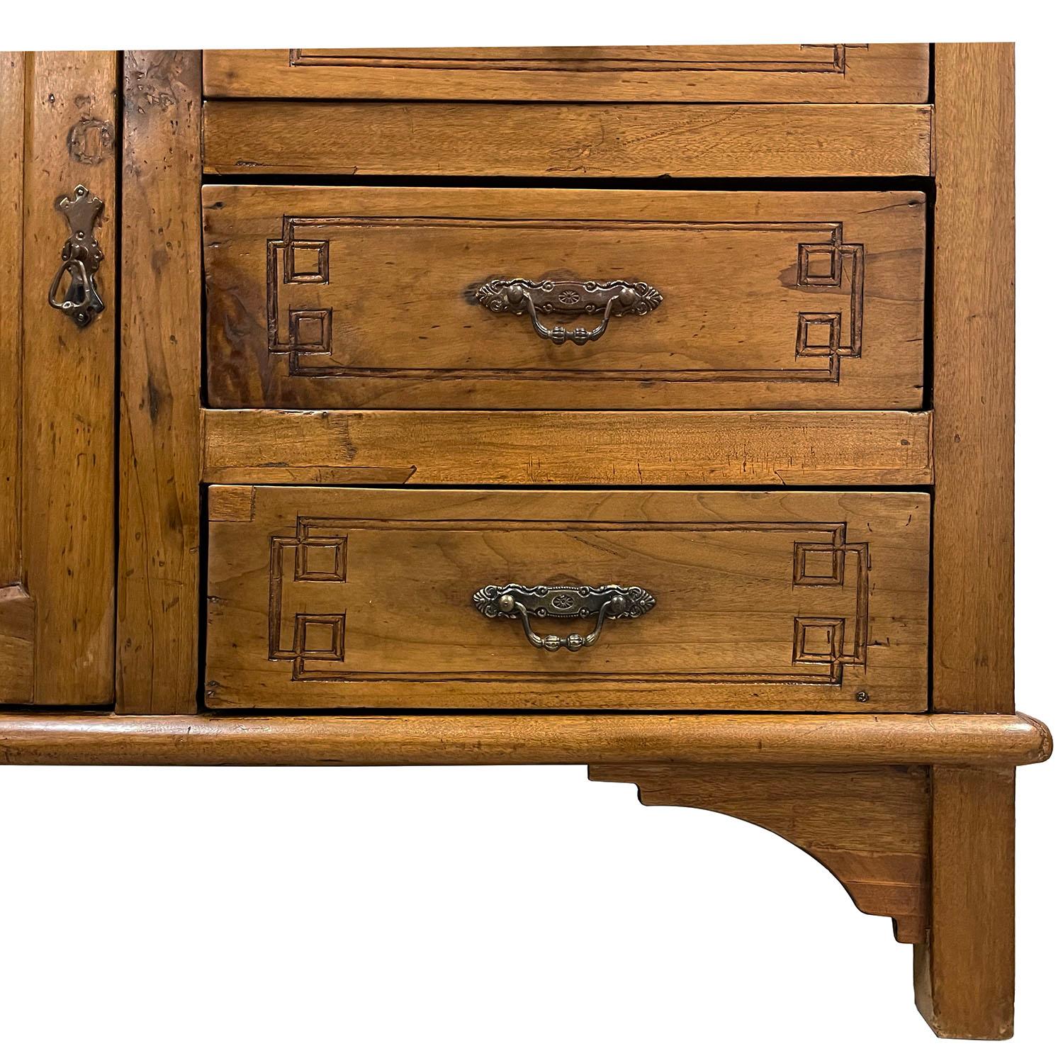 Antique Chinese 5 Drawers Nam Mao 'Nam Wood' Dresser/Side Table, Chest of Drawer For Sale 1