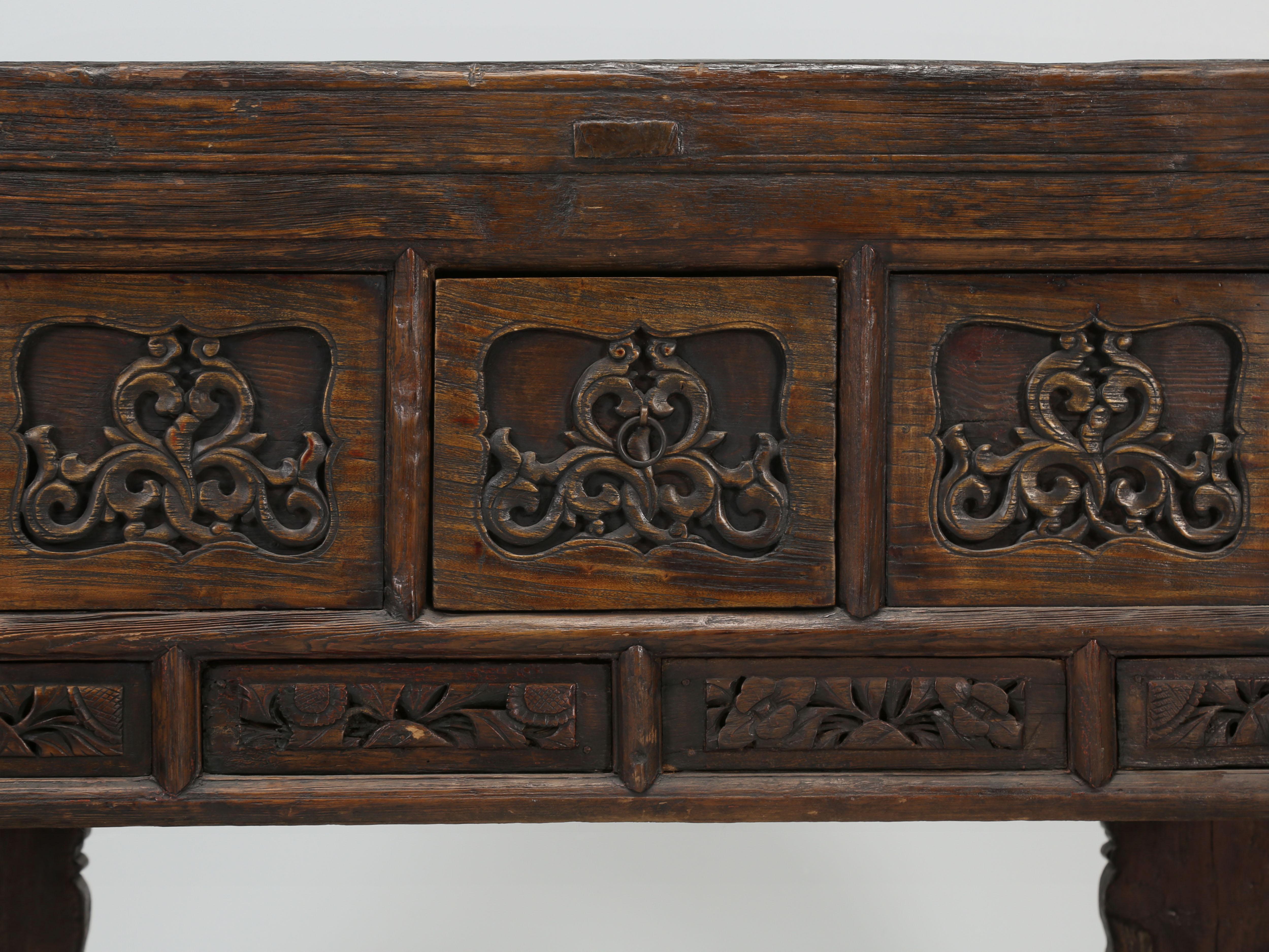 Antique Chinese Alter Table Beautifully Hand-Carved circa 1900 For Sale 5