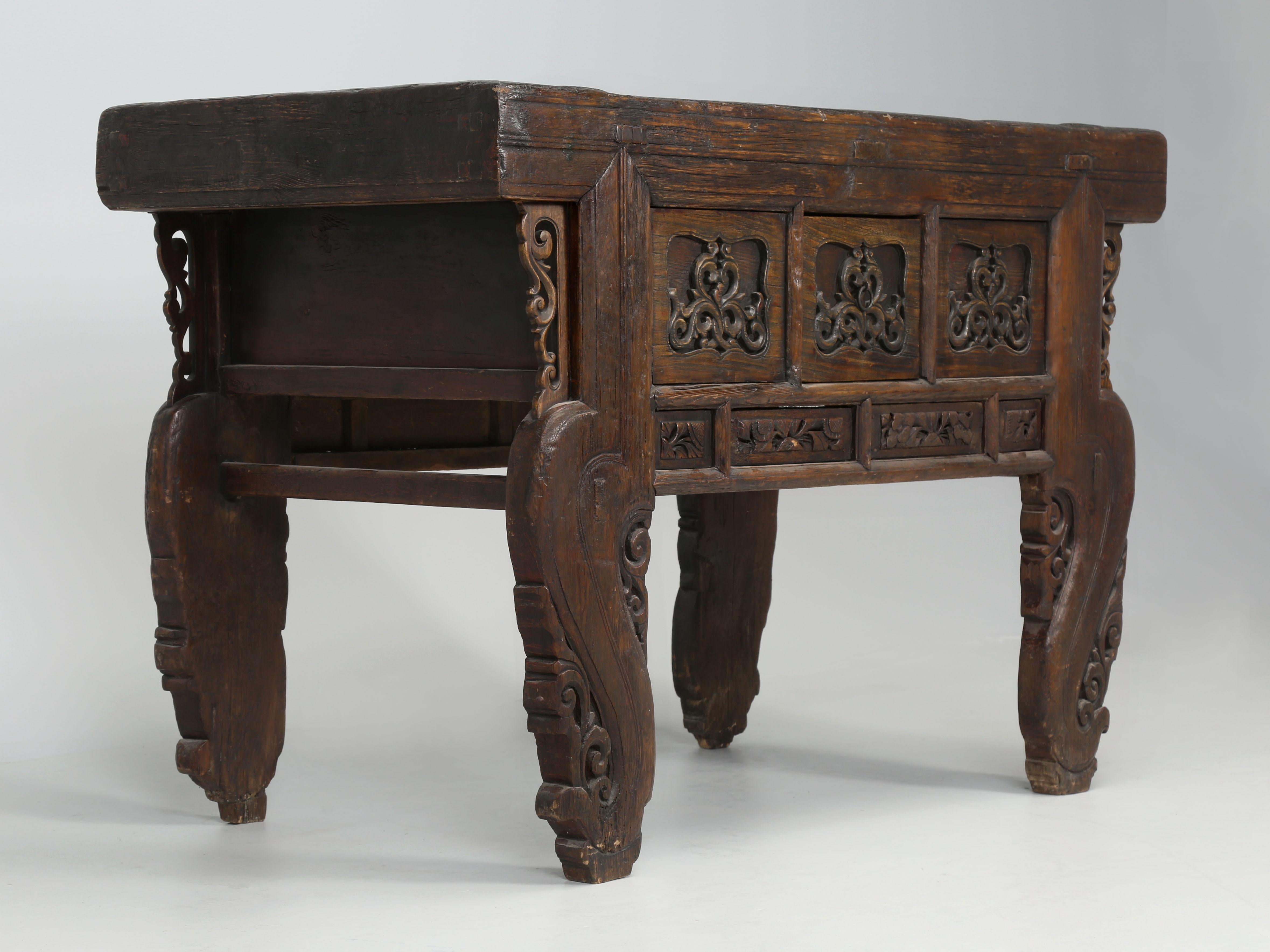 Antique Chinese Alter Table Beautifully Hand-Carved circa 1900 For Sale 9