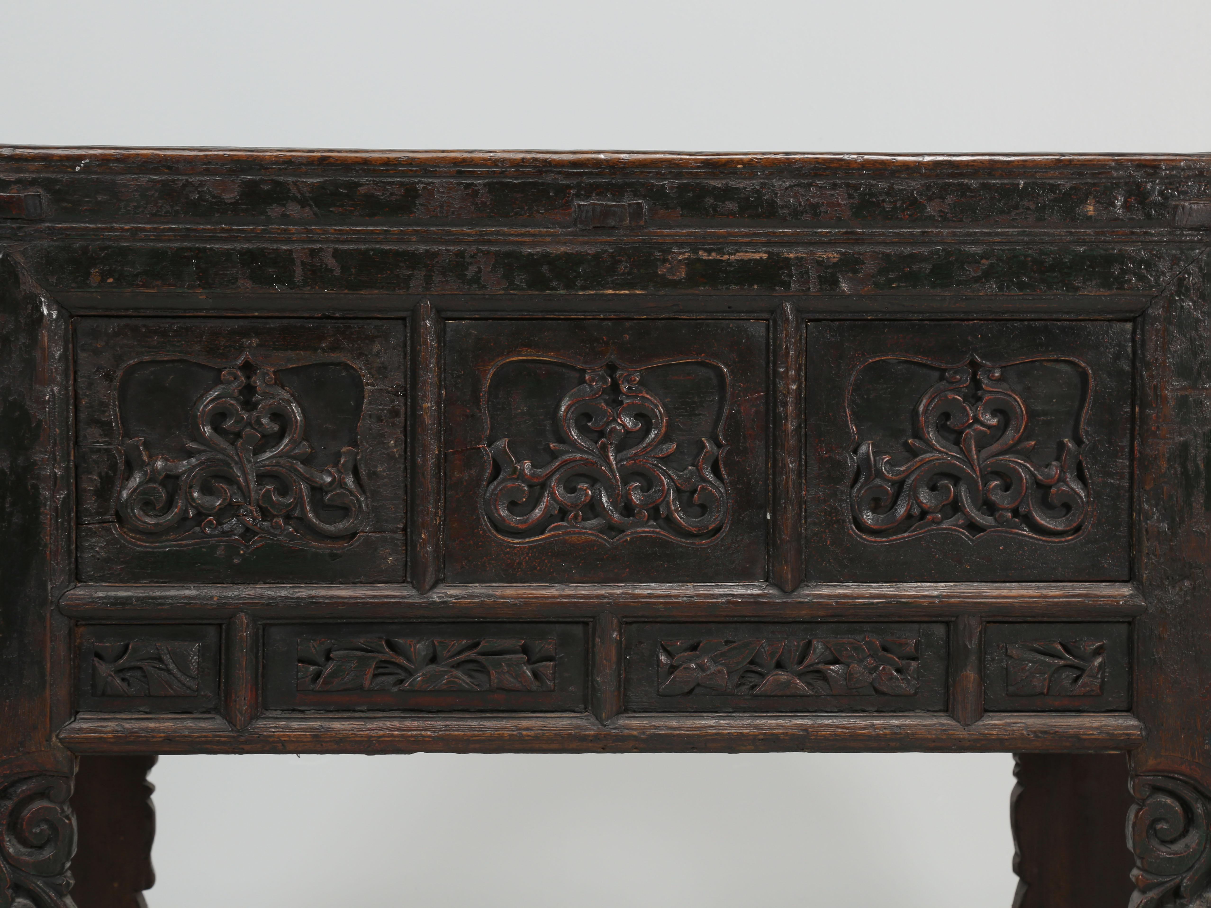Antique Chinese Alter Table Beautifully Hand-Carved circa 1900 For Sale 11