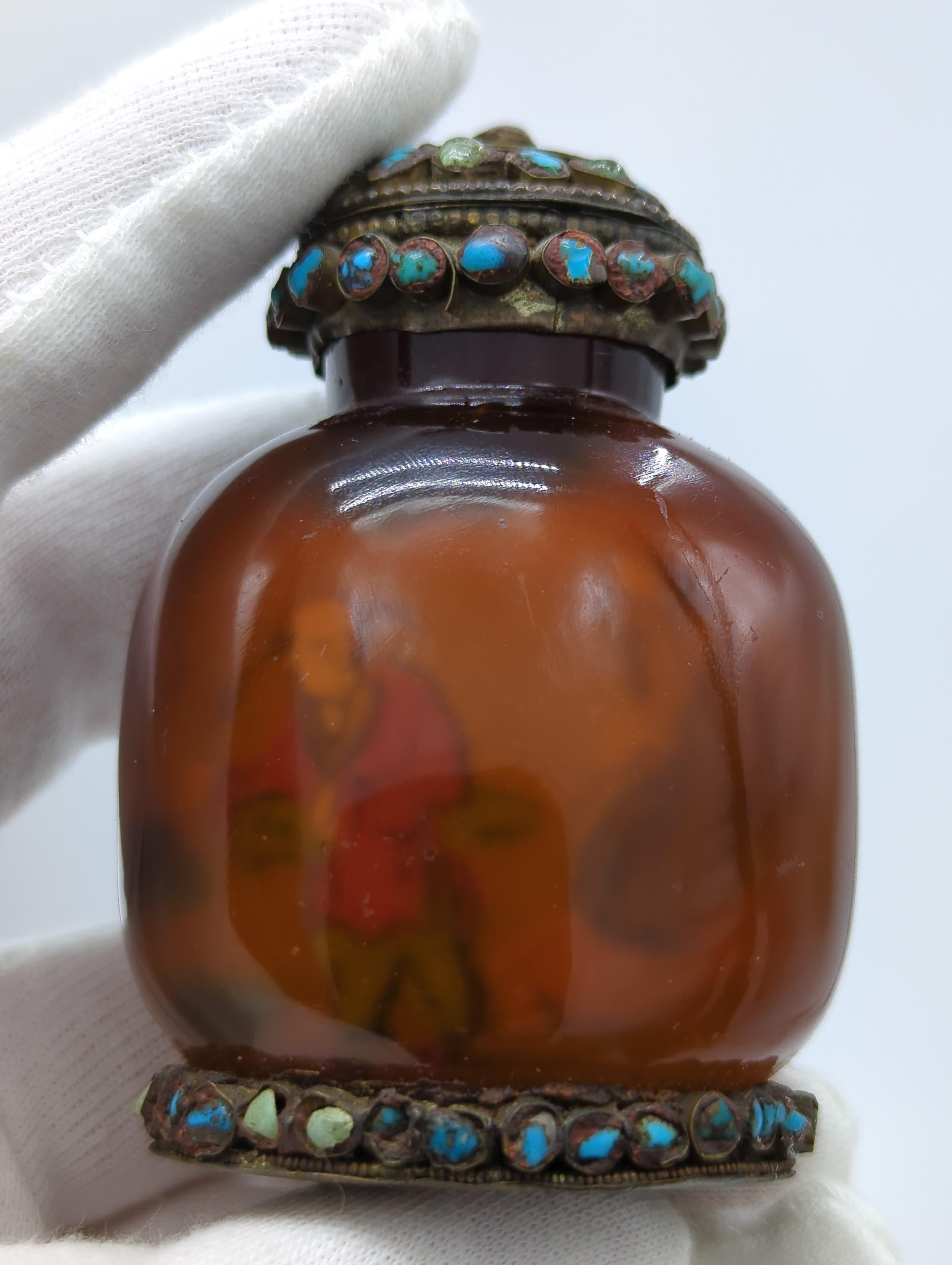 Bouteille de Tabatière chinoise ancienne en verre ambré à l'intérieur peinte et montée Qing fin 19c en vente 1