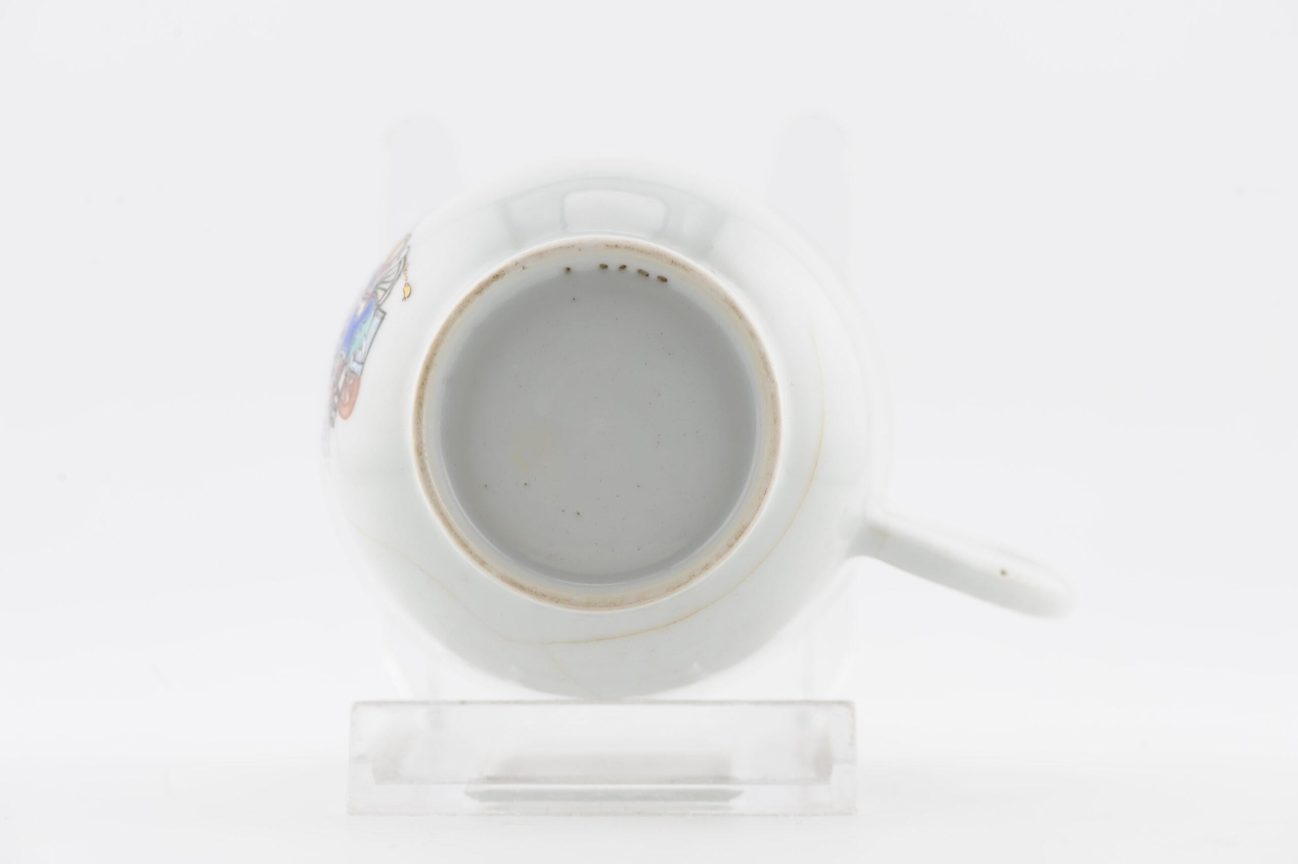 Qing Antique Chinese Armorial Coffee Cup Yonzheng/Qianlong Porcelain For Sale