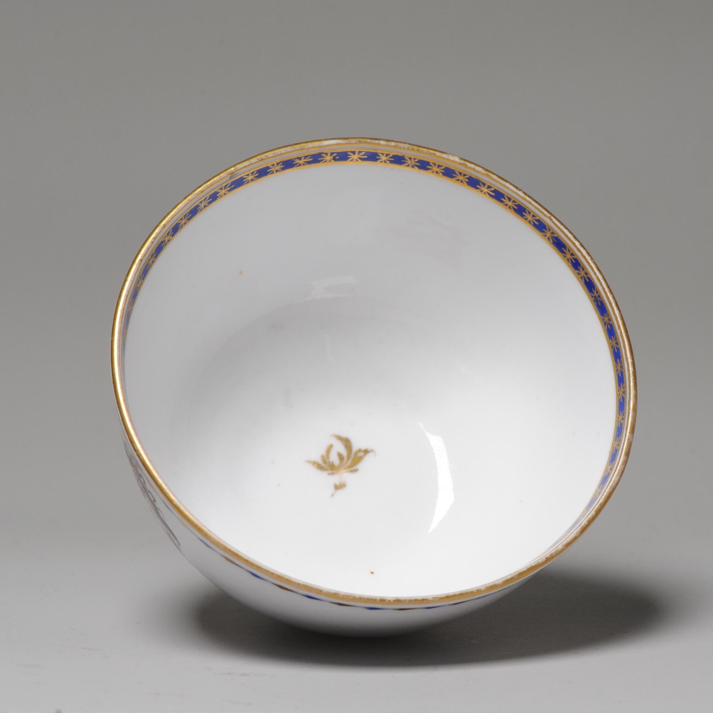 18th Century and Earlier Antique Chinese Armorial Tea Bowl Porcelain China Flowers, ca 1800