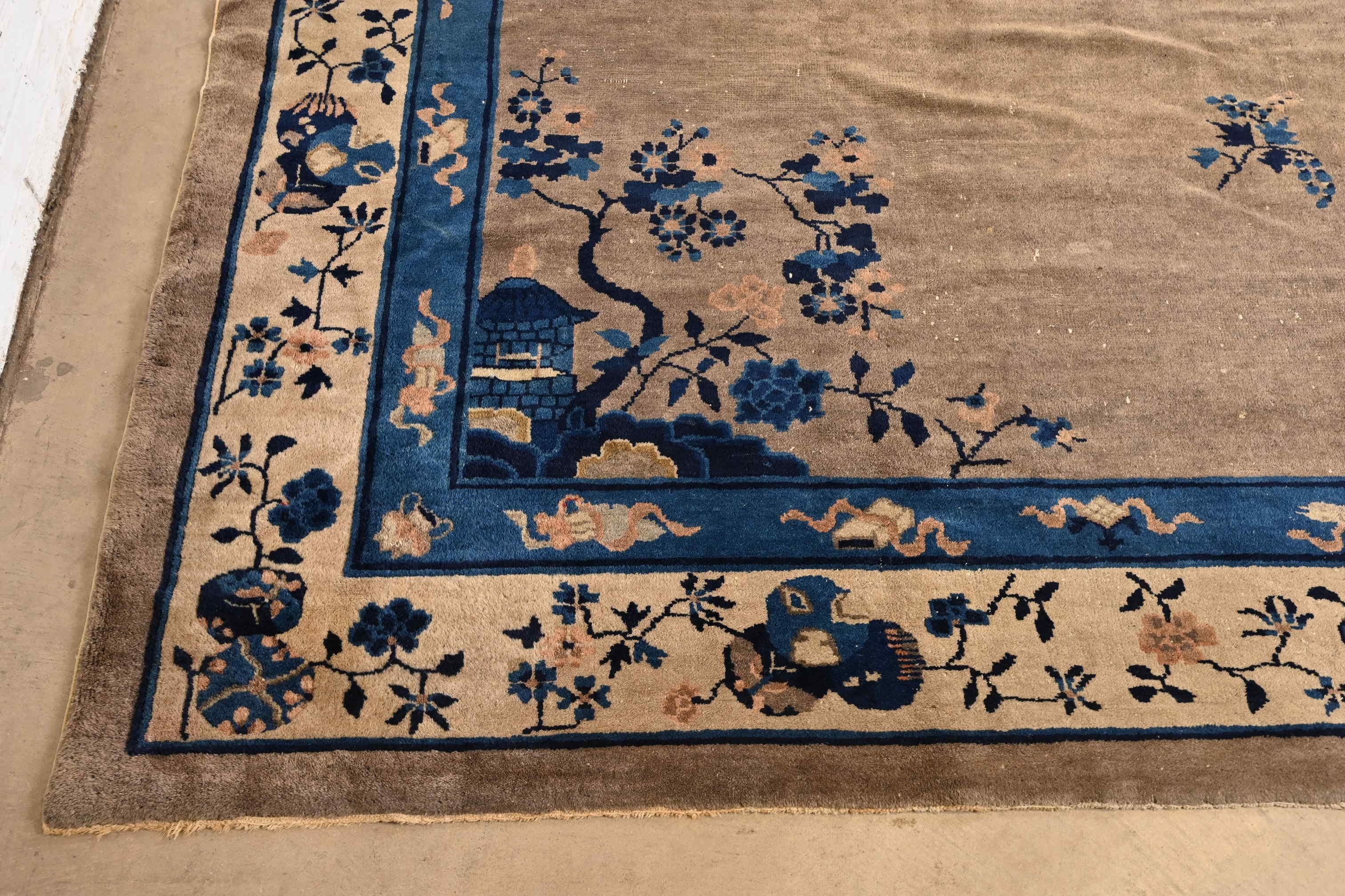 Antique Chinese Art Deco Hand-Knotted Room Size Wool Rug, Circa 1920s For Sale 8