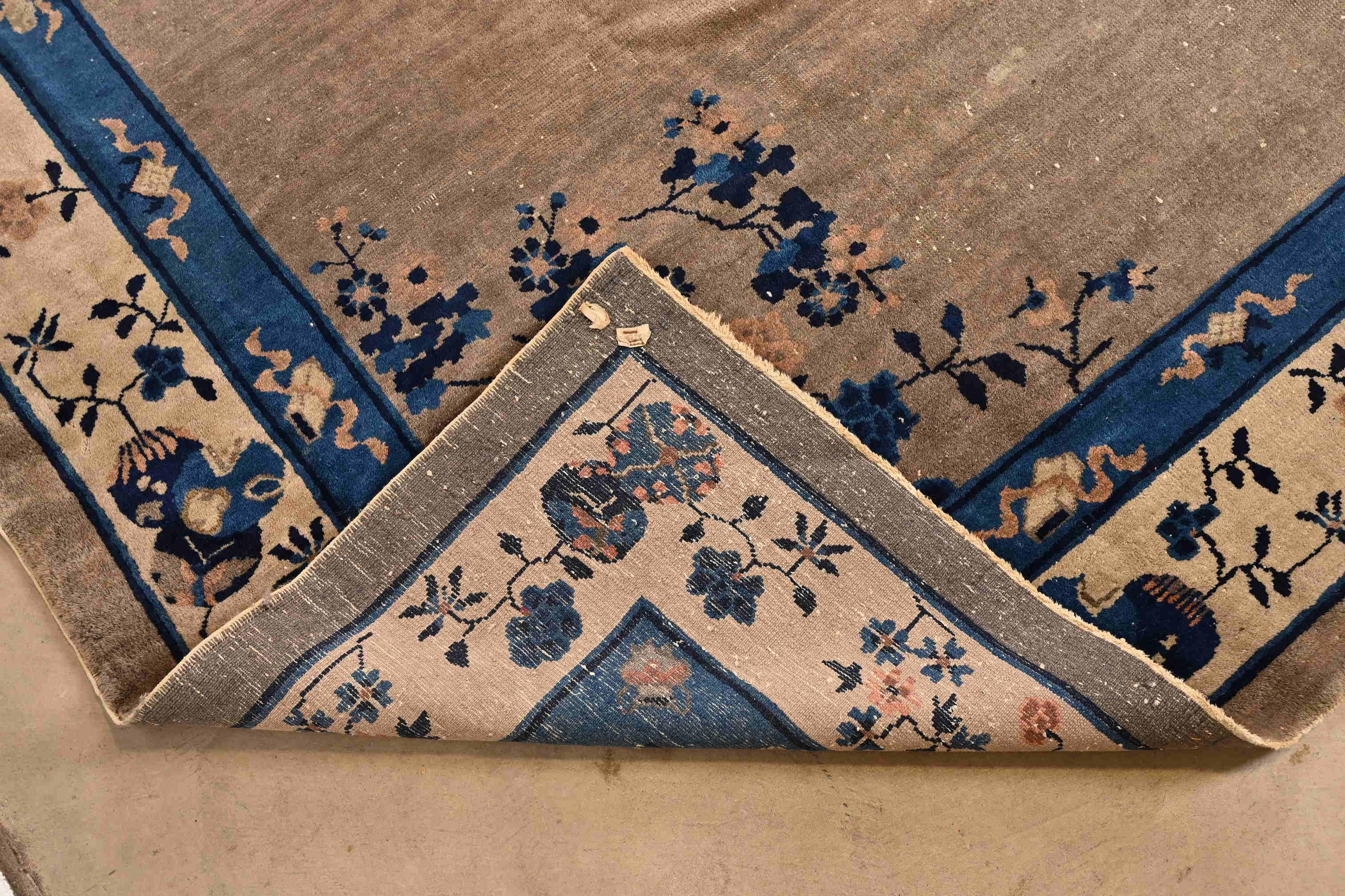 Antique Chinese Art Deco Hand-Knotted Room Size Wool Rug, Circa 1920s For Sale 9