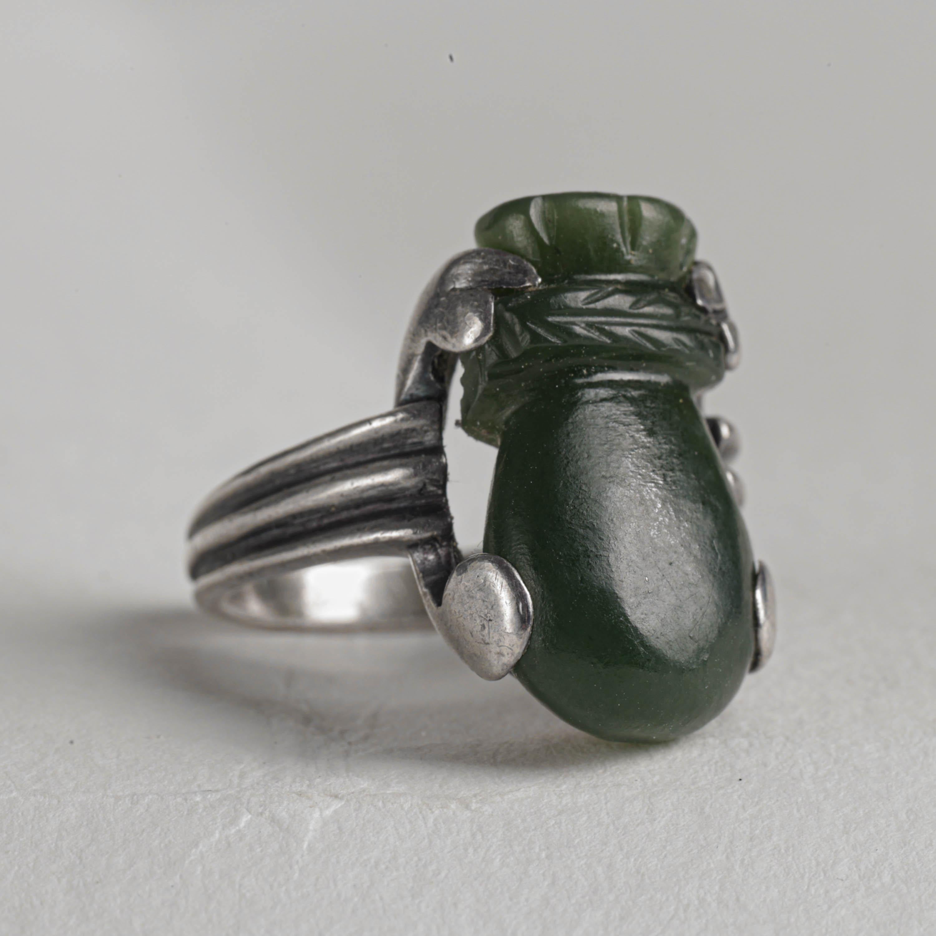 Antiguo Anillo Chino Art Decó de Nefrita Certificada Sin Tratar, Exquisito de la Vieja Escuela Sin cortar en venta