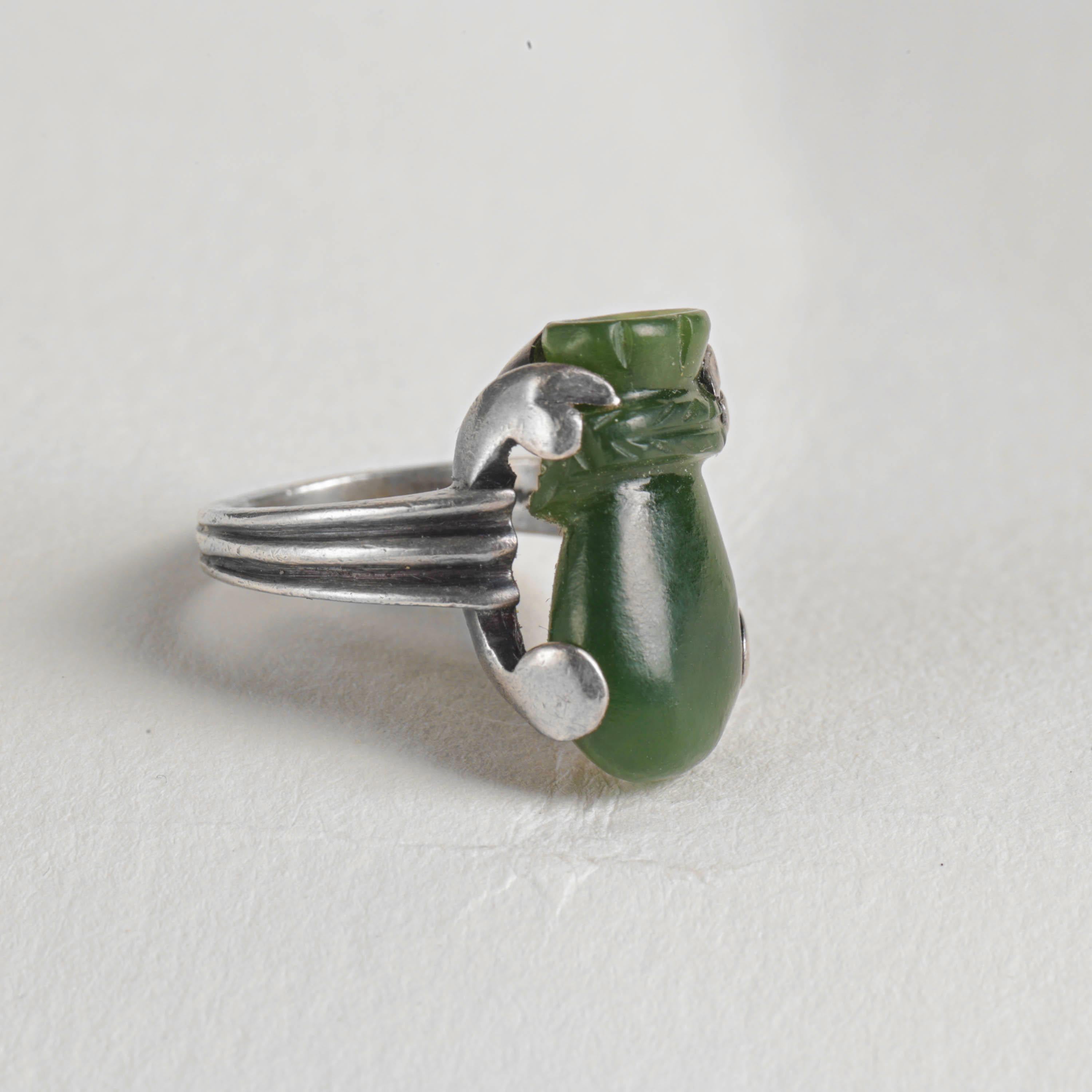 Antique Chinese Art Deco Nephrite Ring Certified Untreated, Exquisite Old-School For Sale 1