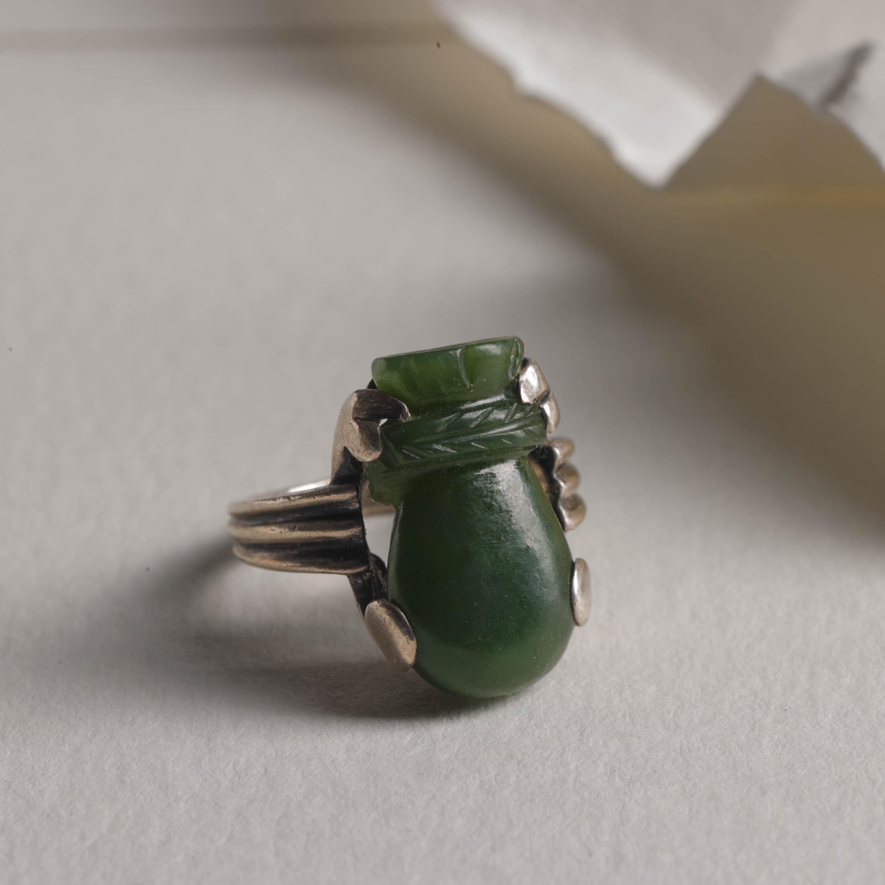 Antique Chinese Art Deco Nephrite Ring Certified Untreated, Exquisite Old-School For Sale 3