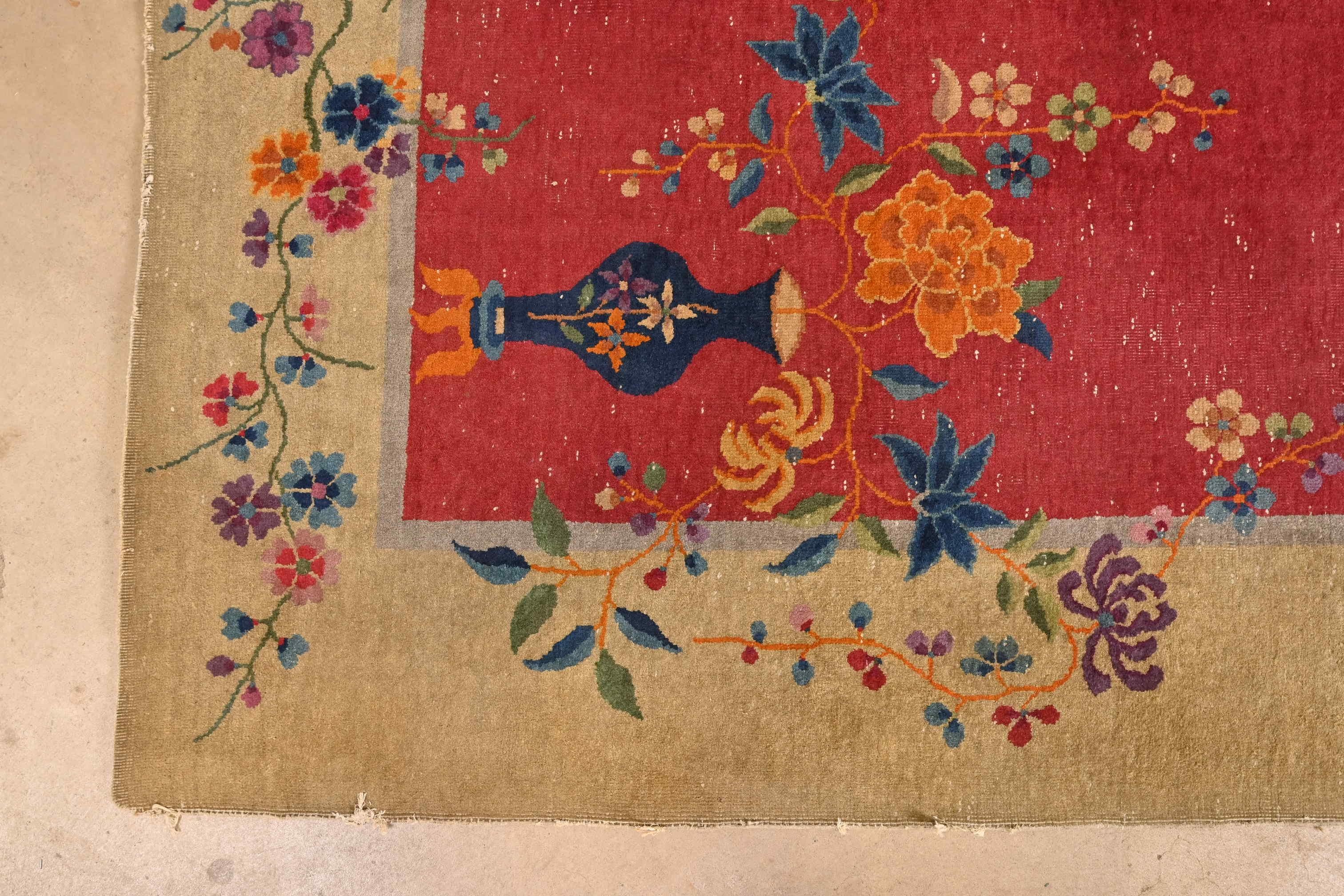 Début du 20ème siècle Antique tapis de laine Nichols Rugs, noué à la main, Circa 1920 en vente
