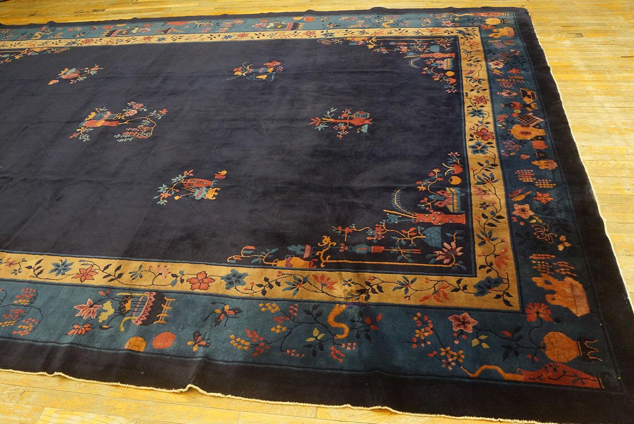 1920s Chinese Art Deco Carpet ( 10' x 14'6'' - 305 x 442 ) In Good Condition For Sale In New York, NY