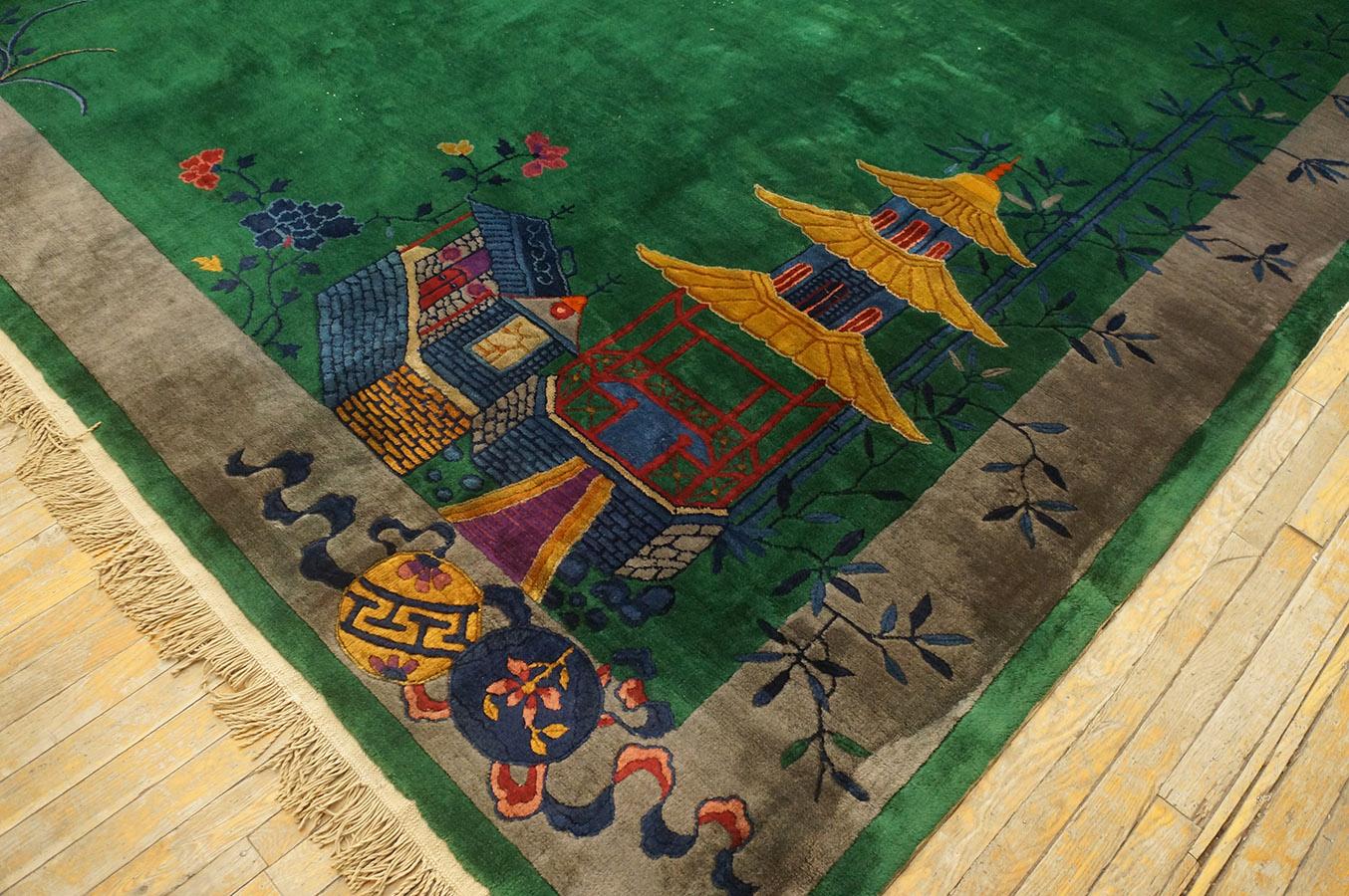 Hand-Knotted 1920s Chinese Art Deco Carpet ( 10' 1'' x 13' 4'' - 305 x 405 ) For Sale