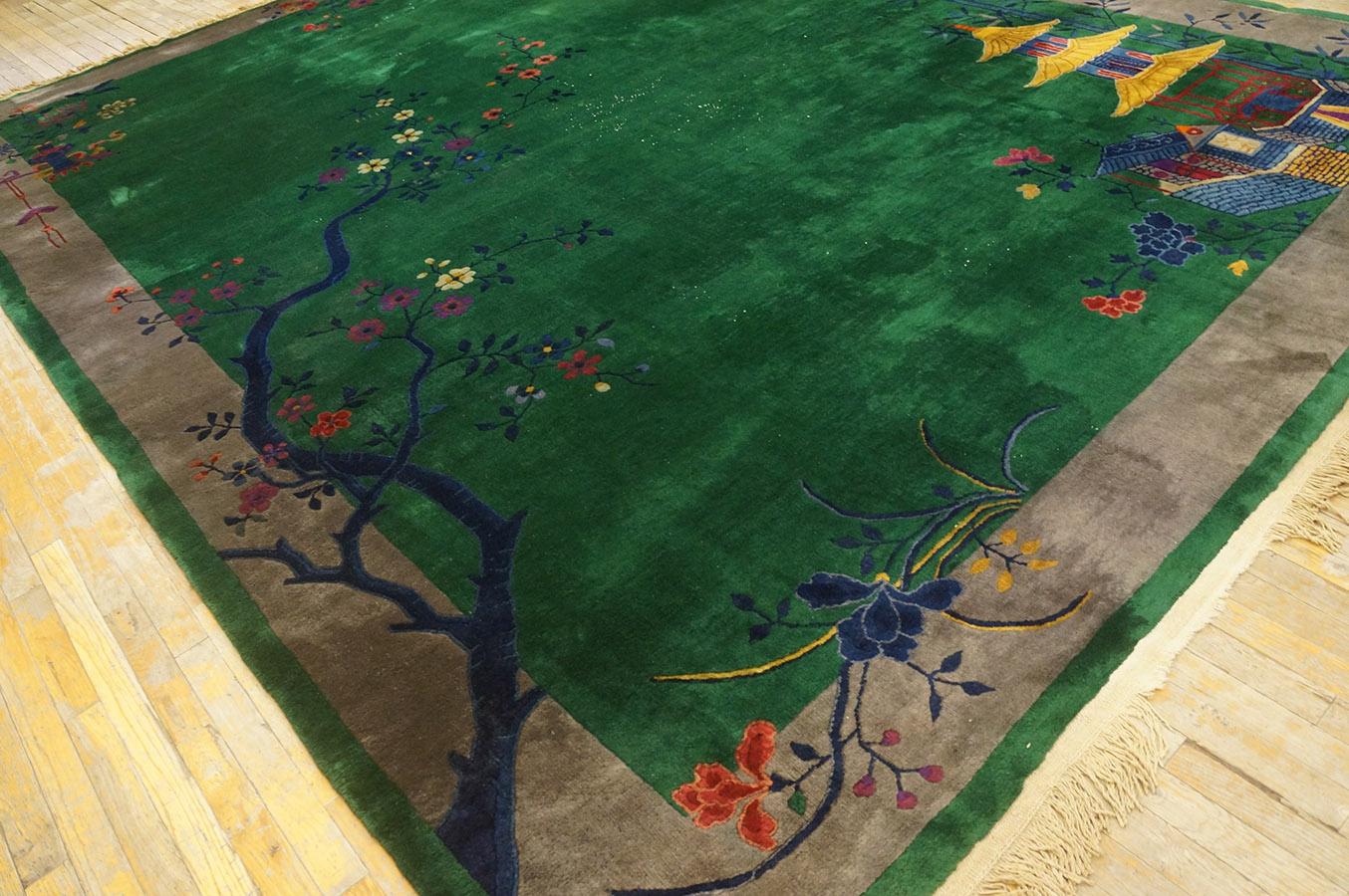 1920s Chinese Art Deco Carpet ( 10' 1'' x 13' 4'' - 305 x 405 ) In Good Condition For Sale In New York, NY