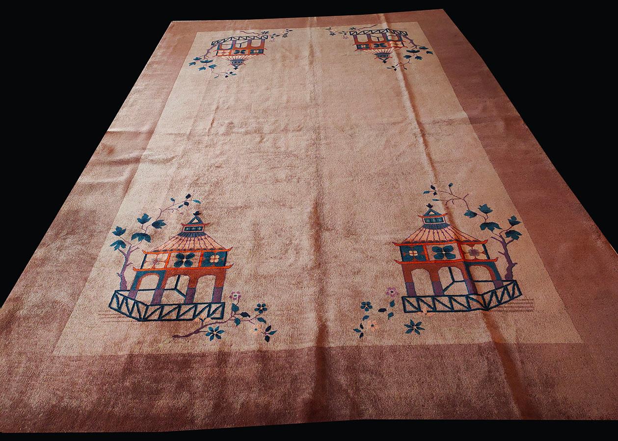Chinesischer Art-déco-Teppich aus den 1920er Jahren ( 10''6 x 15''6 - 320 x 472) (Art déco) im Angebot