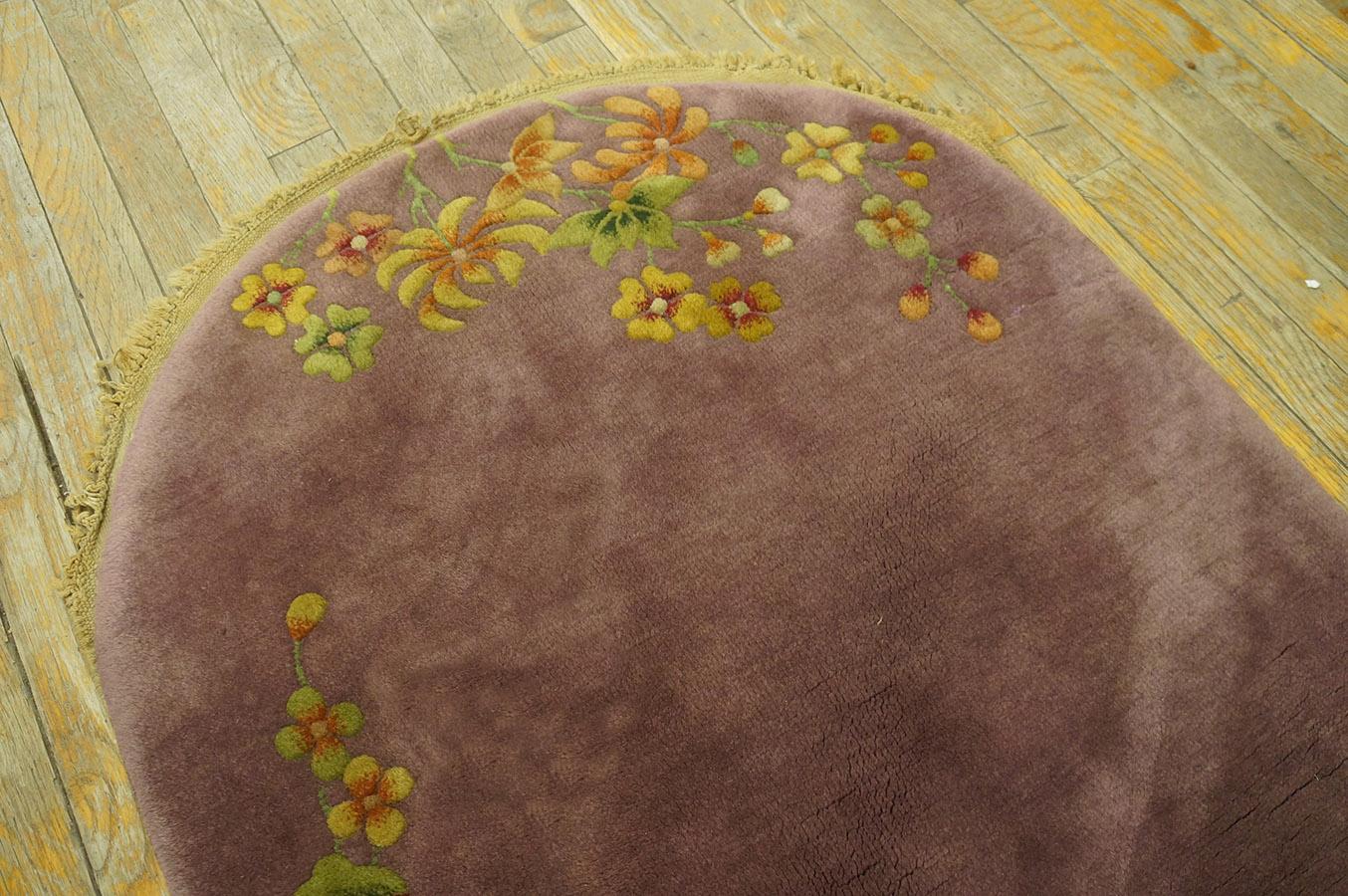 Alfombra china oval Art Déco de los años 20 ( 2' 6'' x 4' 8'' - 76 x 142 cm ) en venta 1