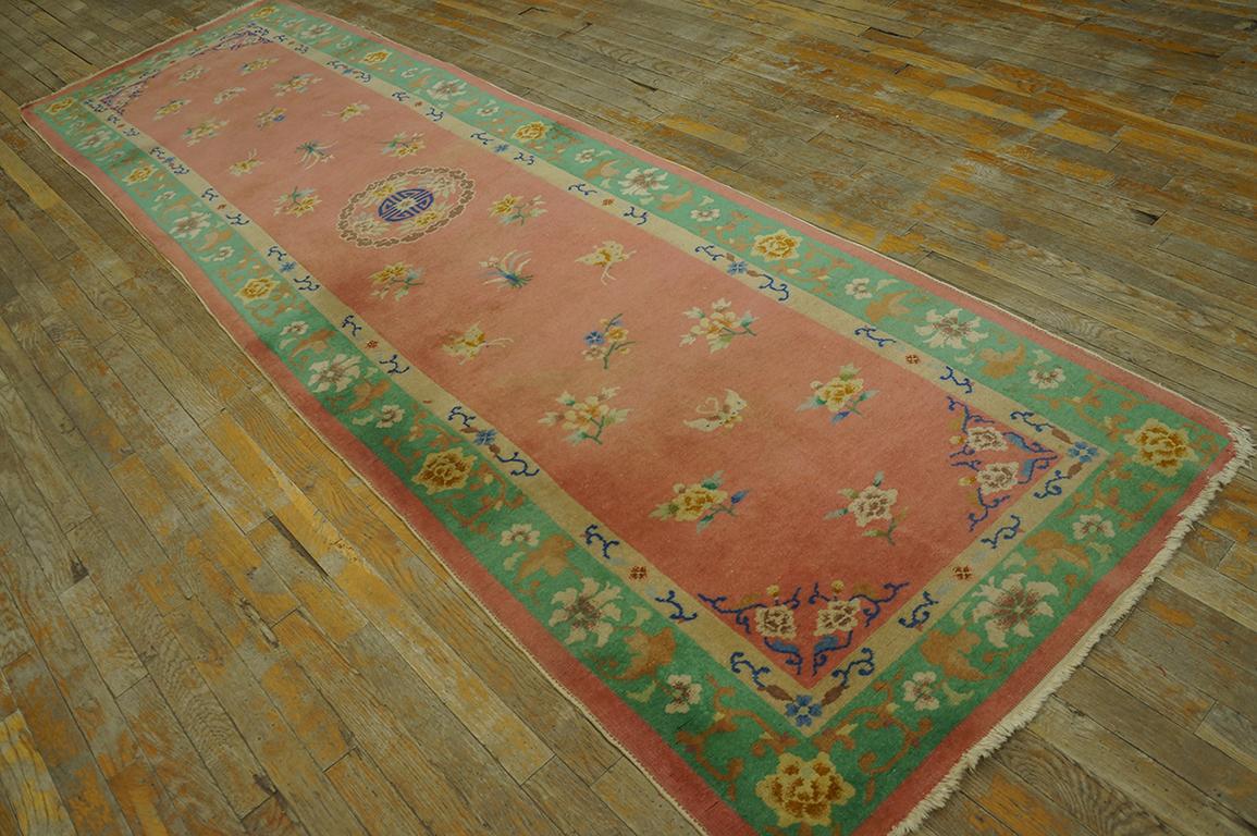 1930s Chinese Art Deco Runner Carpet ( 3' x 11' - 90 x 335 ) In Good Condition For Sale In New York, NY