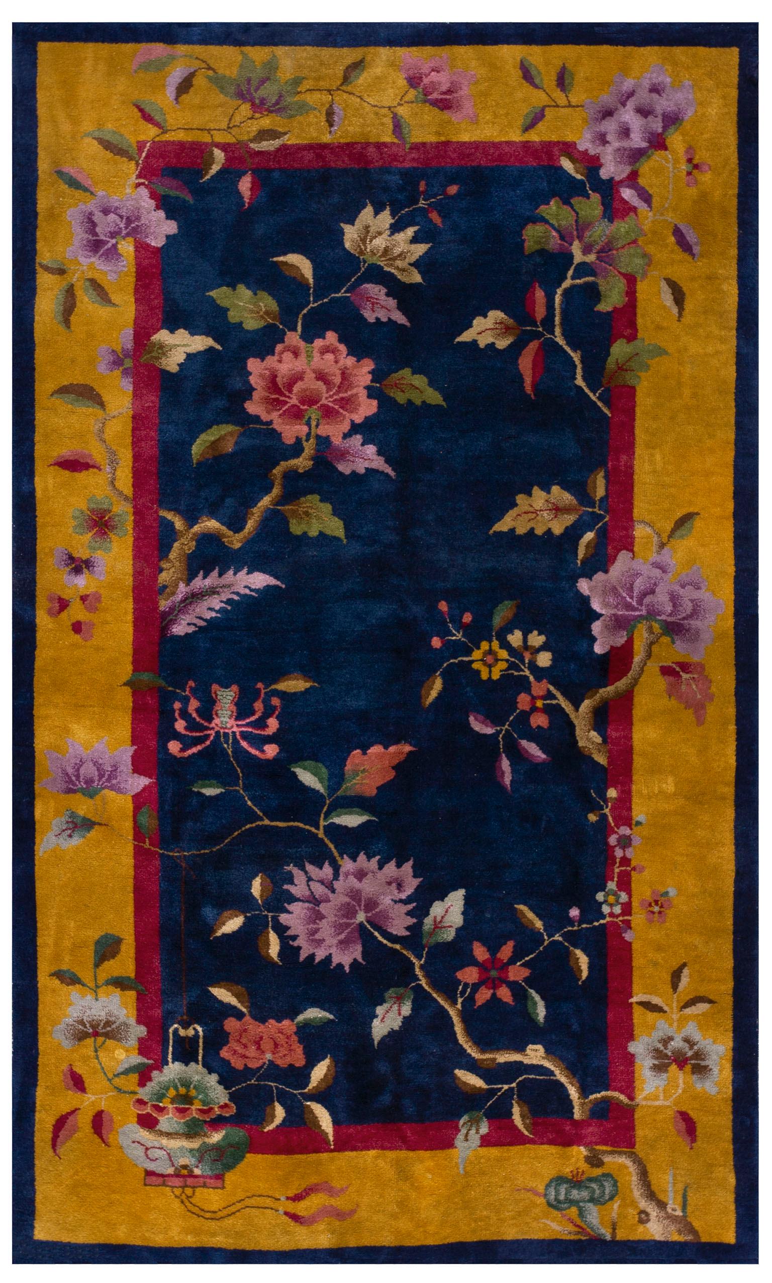 Hand-Knotted 1920s Chinese Art Deco Rug ( 4' x 6'6'' - 122 x 198 ) For Sale