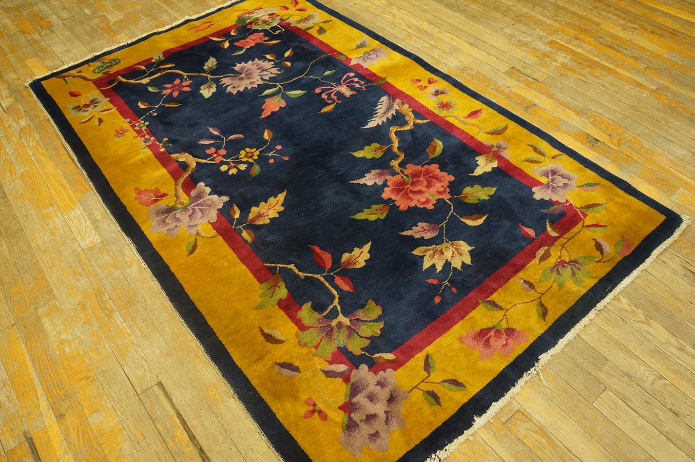 Chinesischer Art-déco-Teppich aus den 1920er Jahren ( 4'' x 6''6'''' - 122 x 198) (Art déco) im Angebot