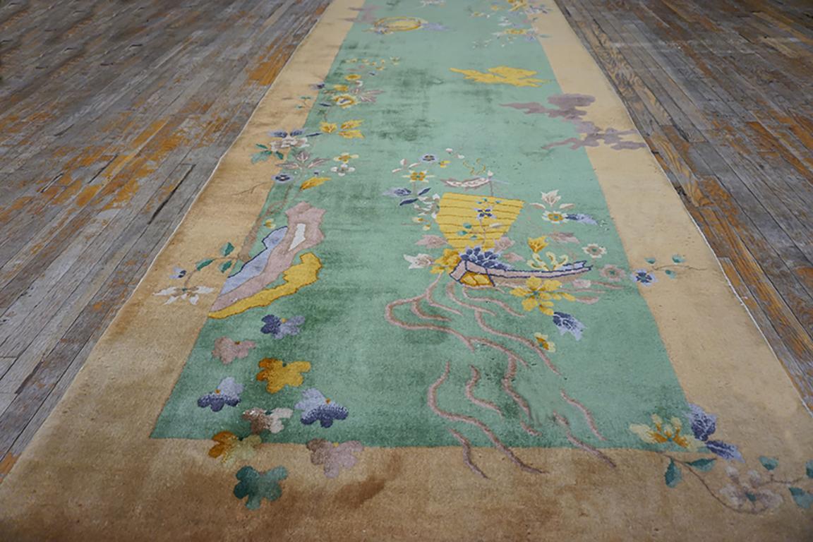 Hand-Knotted 1920s Chinese Art Deco Carpet ( 4'5'' x 11'9'' - 135 x 358 ) For Sale