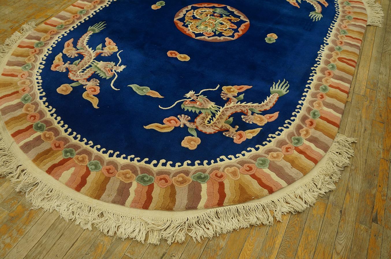 Vintage 1980s Chinese Carpet ( 6'' x 9' - 183 x 274 ) In Good Condition For Sale In New York, NY