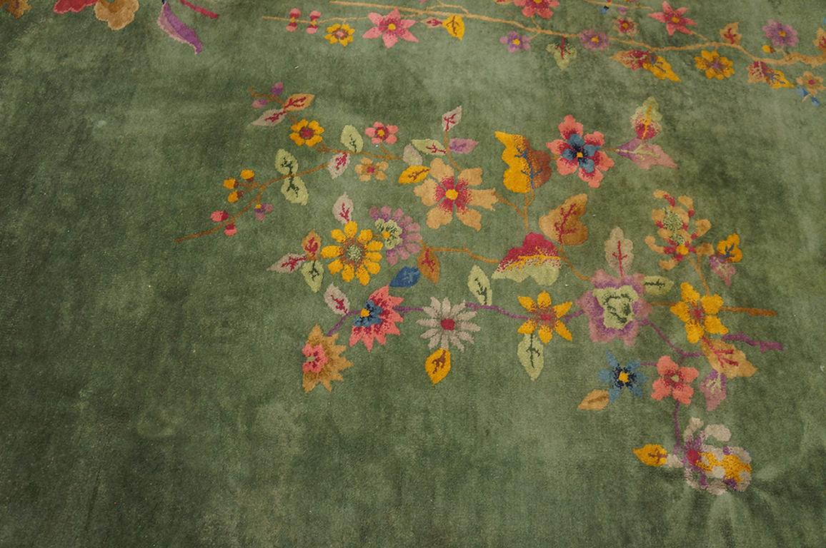1920s Chinese Art Deco Carpet ( 7' 10'' x 9' 7'' - 239 x 292 cm) In Good Condition For Sale In New York, NY