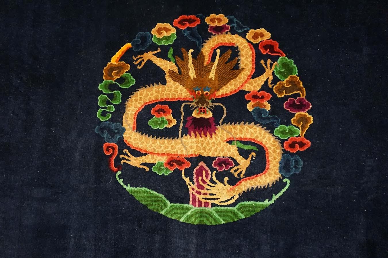 1920s Chinese Art Deco Carpet by Nichols Workshop (8'10'' x 11'6'' - 270 x 350) For Sale 5