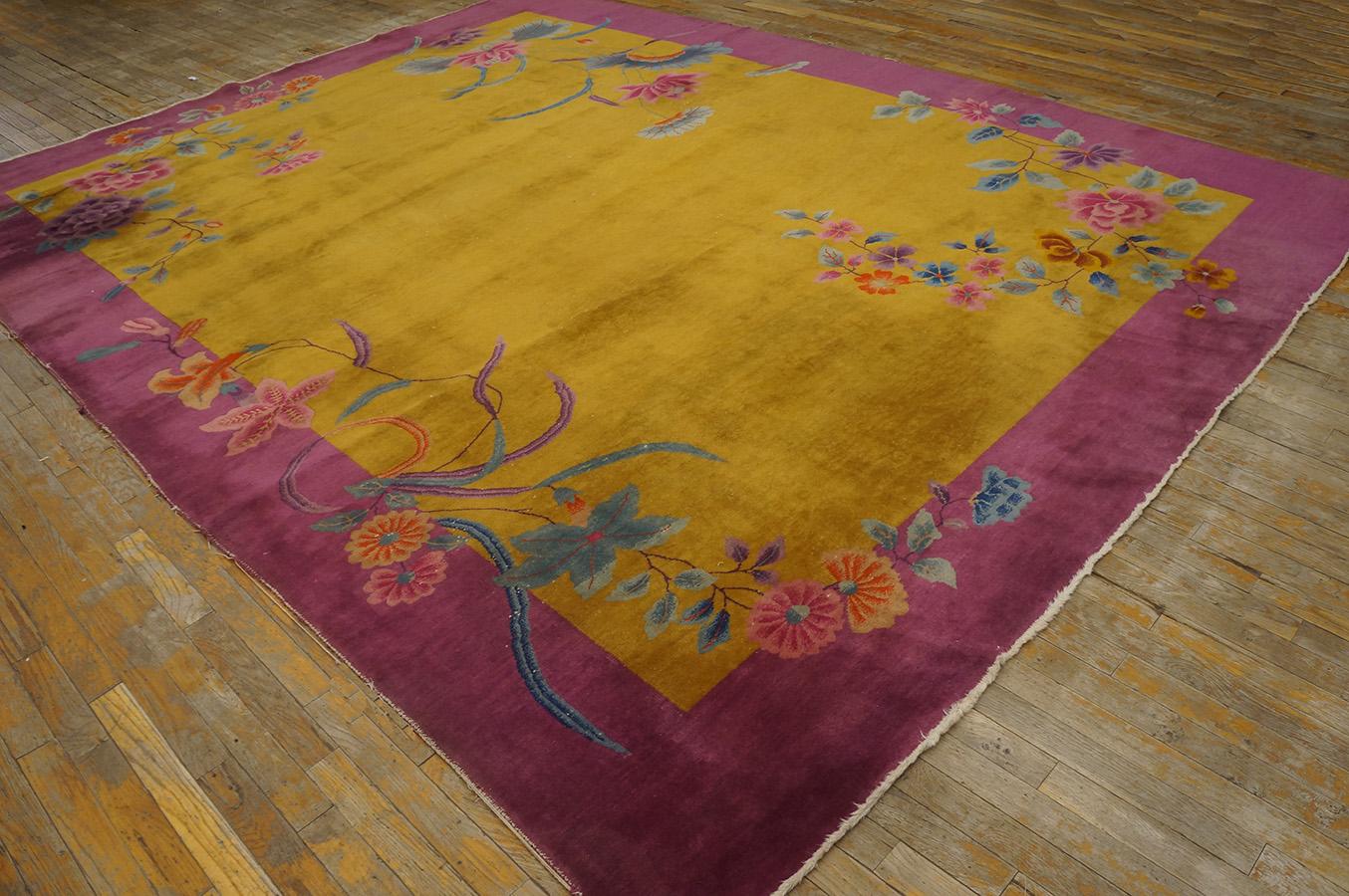 1920s Chinese Art Deco Carpet  ( 8' 10'' x 11' 4'' -270 x 345 cm ) In Good Condition For Sale In New York, NY