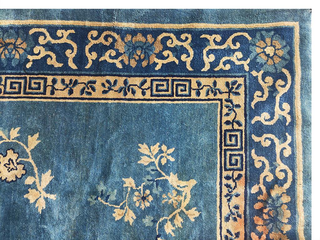 Peking-Teppich des späten 19. Jahrhunderts ( 8' 2'' x 9' 8'' - 248 x 294 cm) (Qing-Dynastie) im Angebot