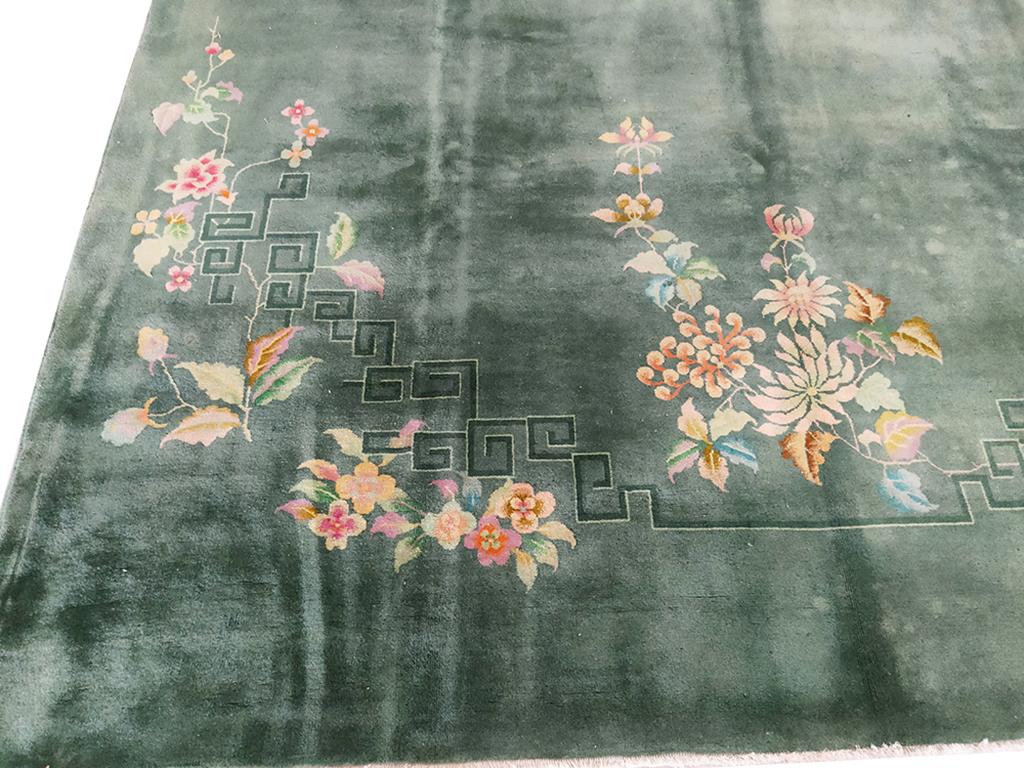Antique Chinese Art Deco Rug In Good Condition In New York, NY