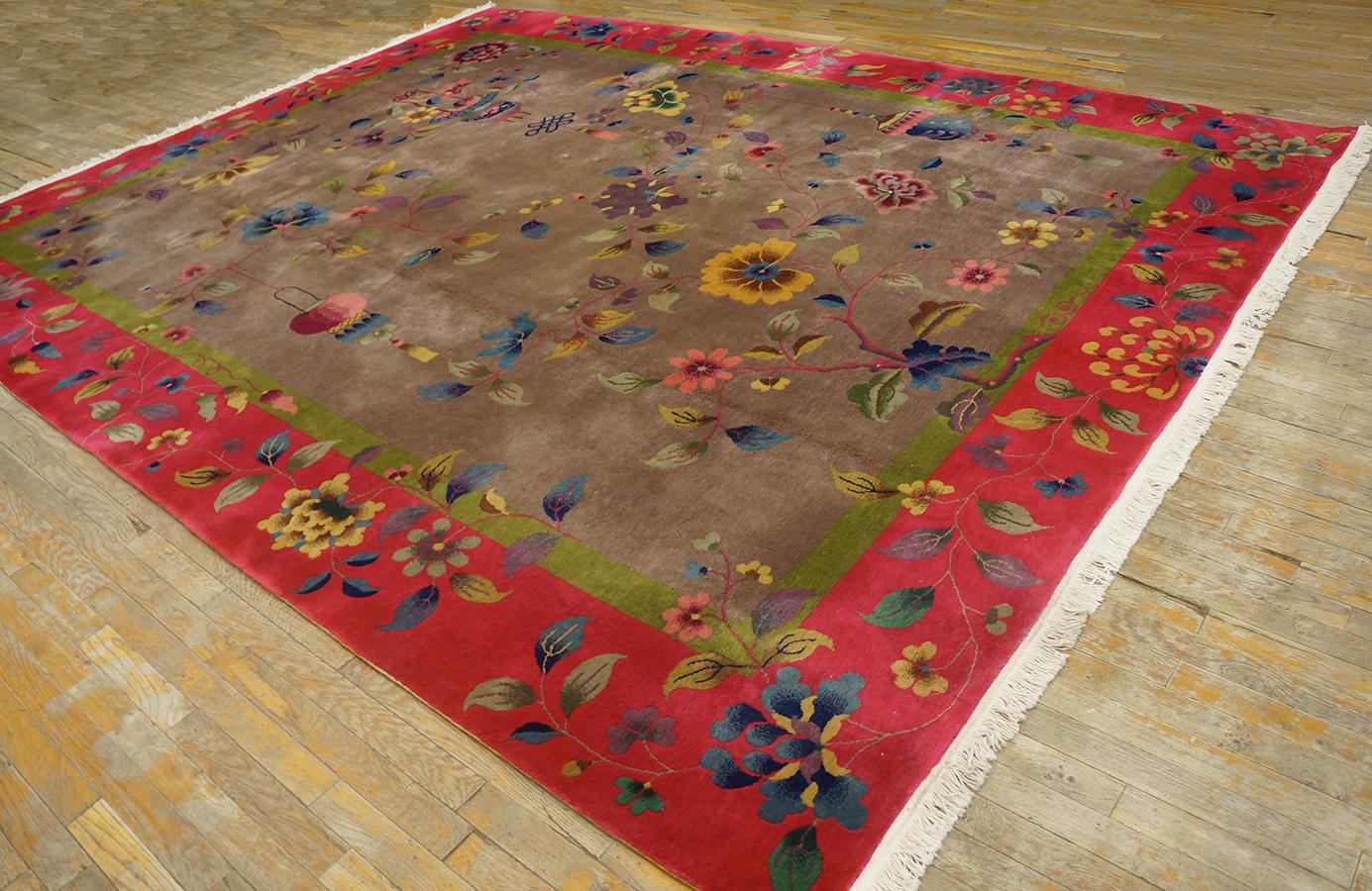 1920s Chinese Art Deco Carpet ( 9'' x 11' 6'' - 275 x 350 cm ) In Good Condition For Sale In New York, NY