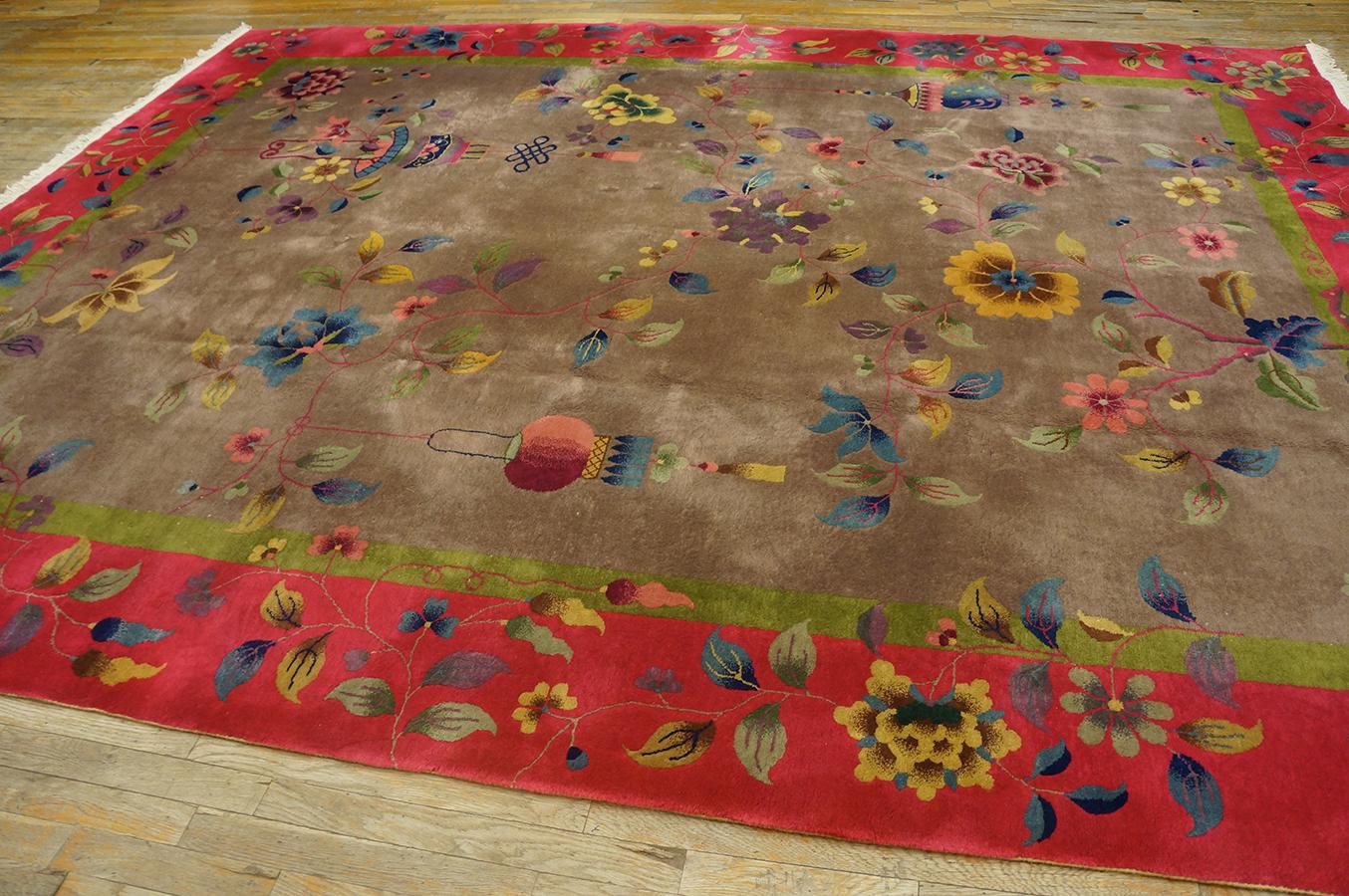 Wool 1920s Chinese Art Deco Carpet ( 9'' x 11' 6'' - 275 x 350 cm ) For Sale