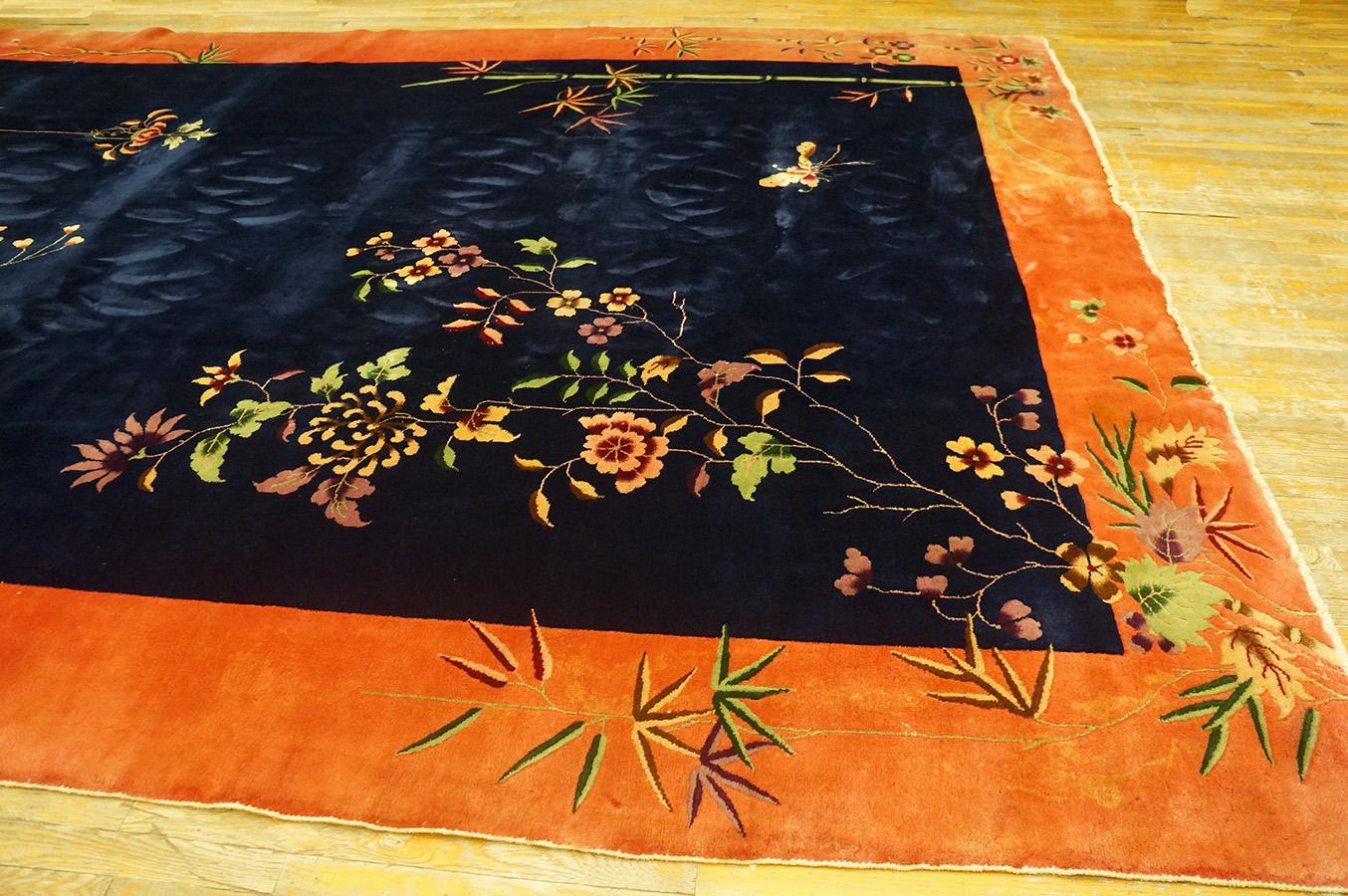 1920s Chinese Art Deco Carpet ( 9'8'' x 14' - 295 x 425 ) In Good Condition For Sale In New York, NY