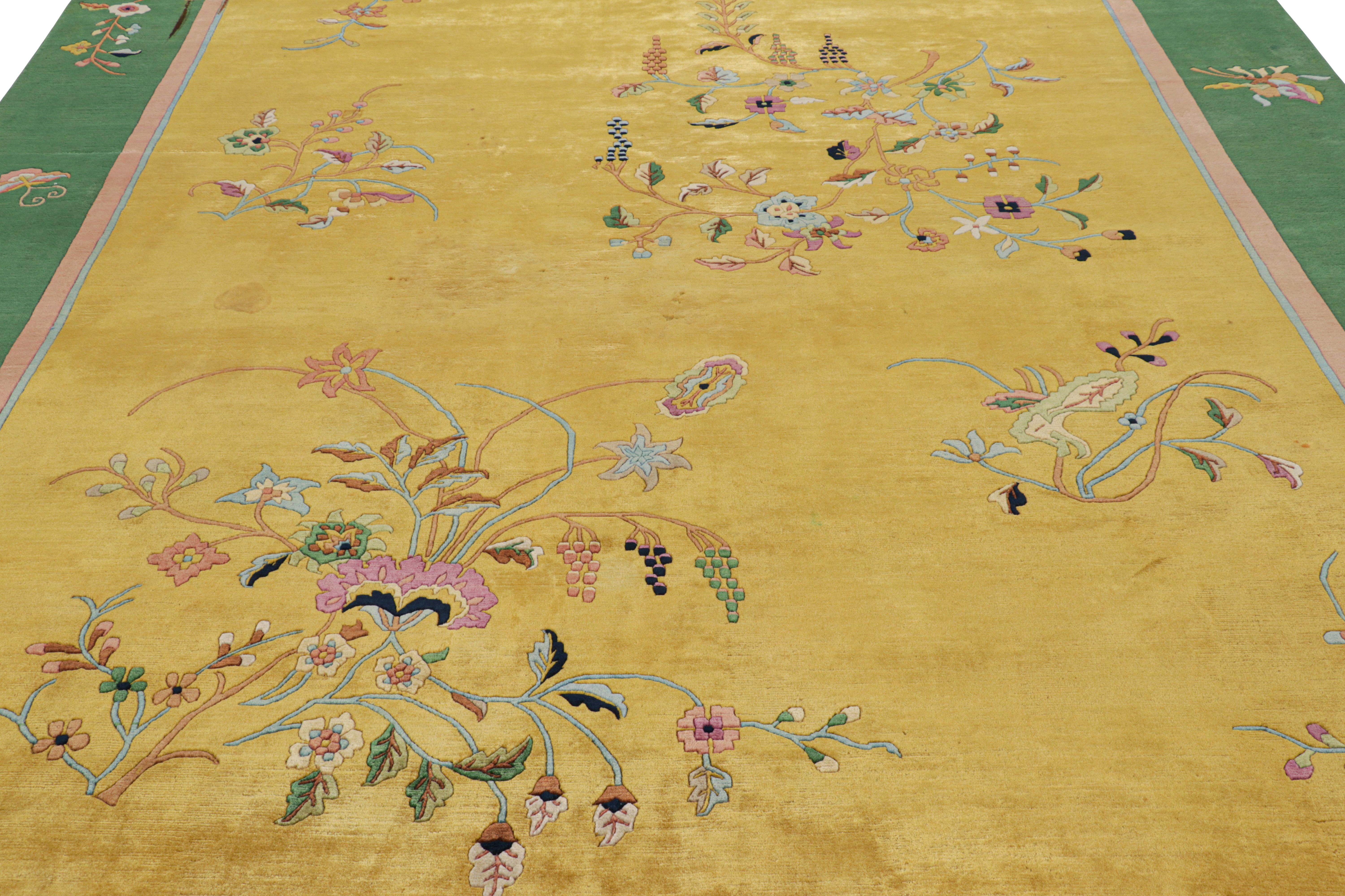 Made with hand-knotted wool and originating from China circa 1920-1930, this 10x13 antique Chinese Art Deco Rug is a rare and exciting new curation in Rug & Kilim’s collection of Chinoiserie classics from this iconic movement. 

On the Design:

This