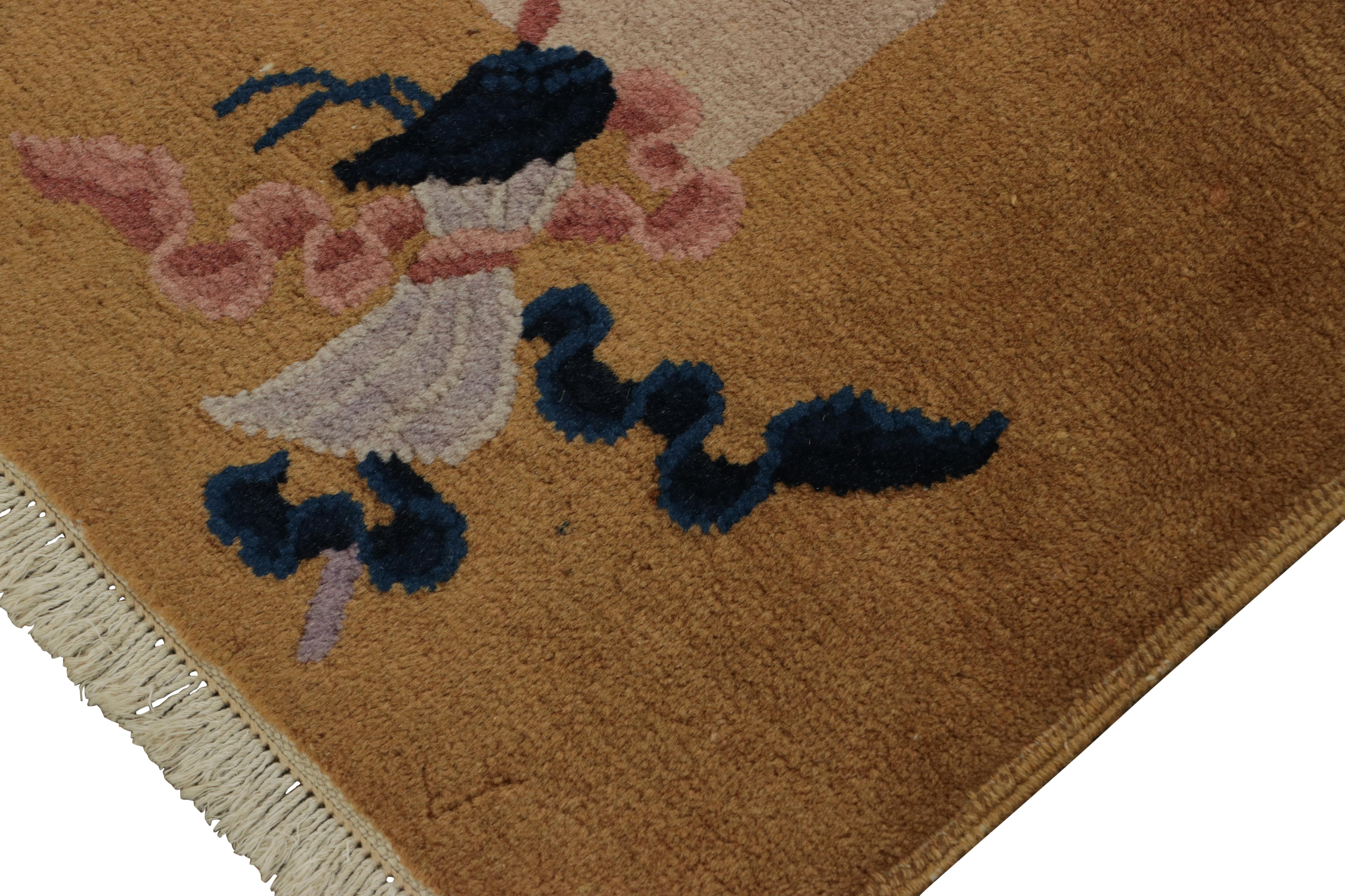 Cinese Tappeto antico cinese Art Deco, marrone dorato con eleganti fiori - Rug & Kilim in vendita