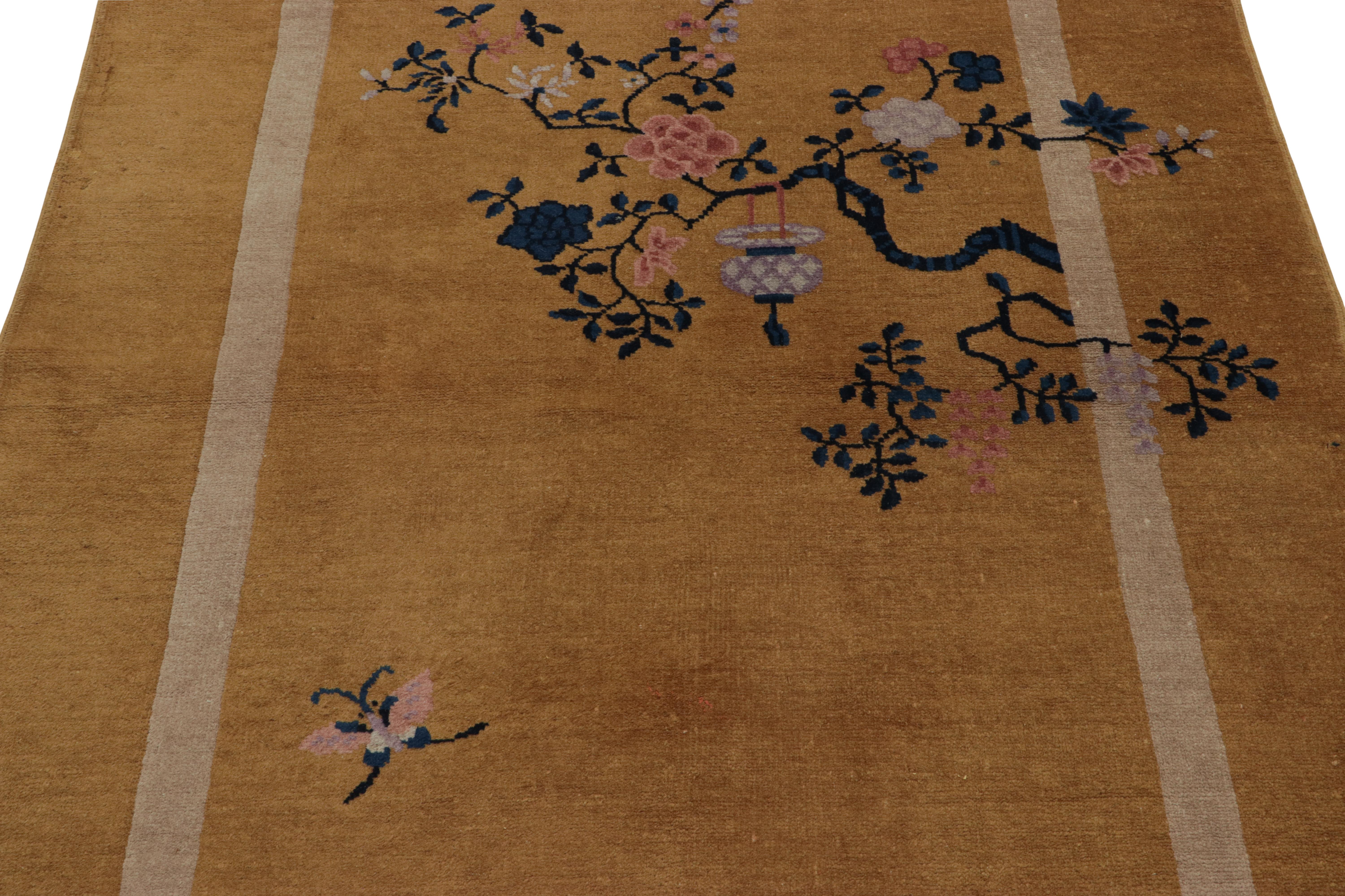 Tessuto a mano Tappeto antico cinese Art Deco, marrone dorato con eleganti fiori - Rug & Kilim in vendita