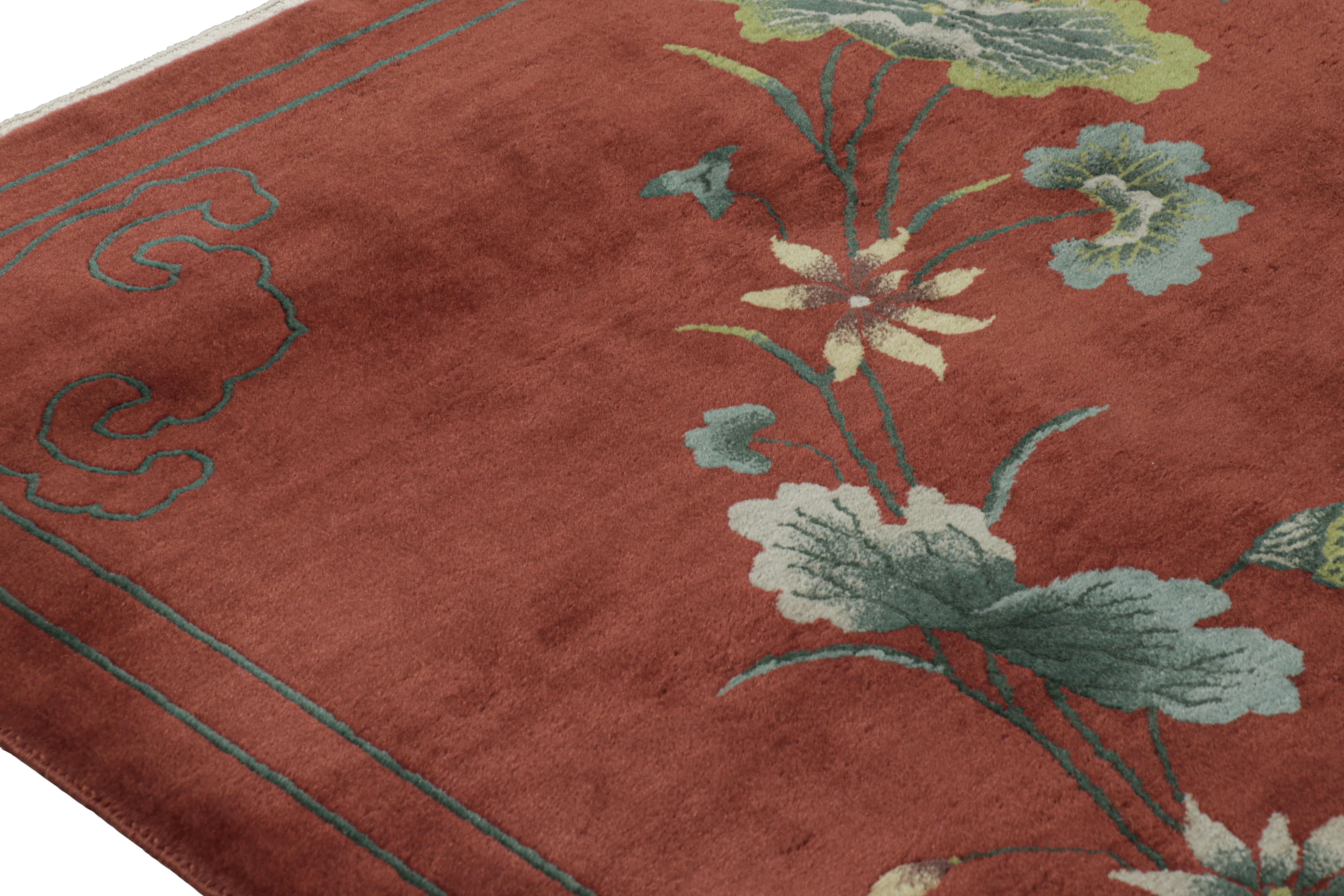 Cinese Tappeto antico cinese Art Deco in borgogna con motivi floreali - Rug & Kilim in vendita