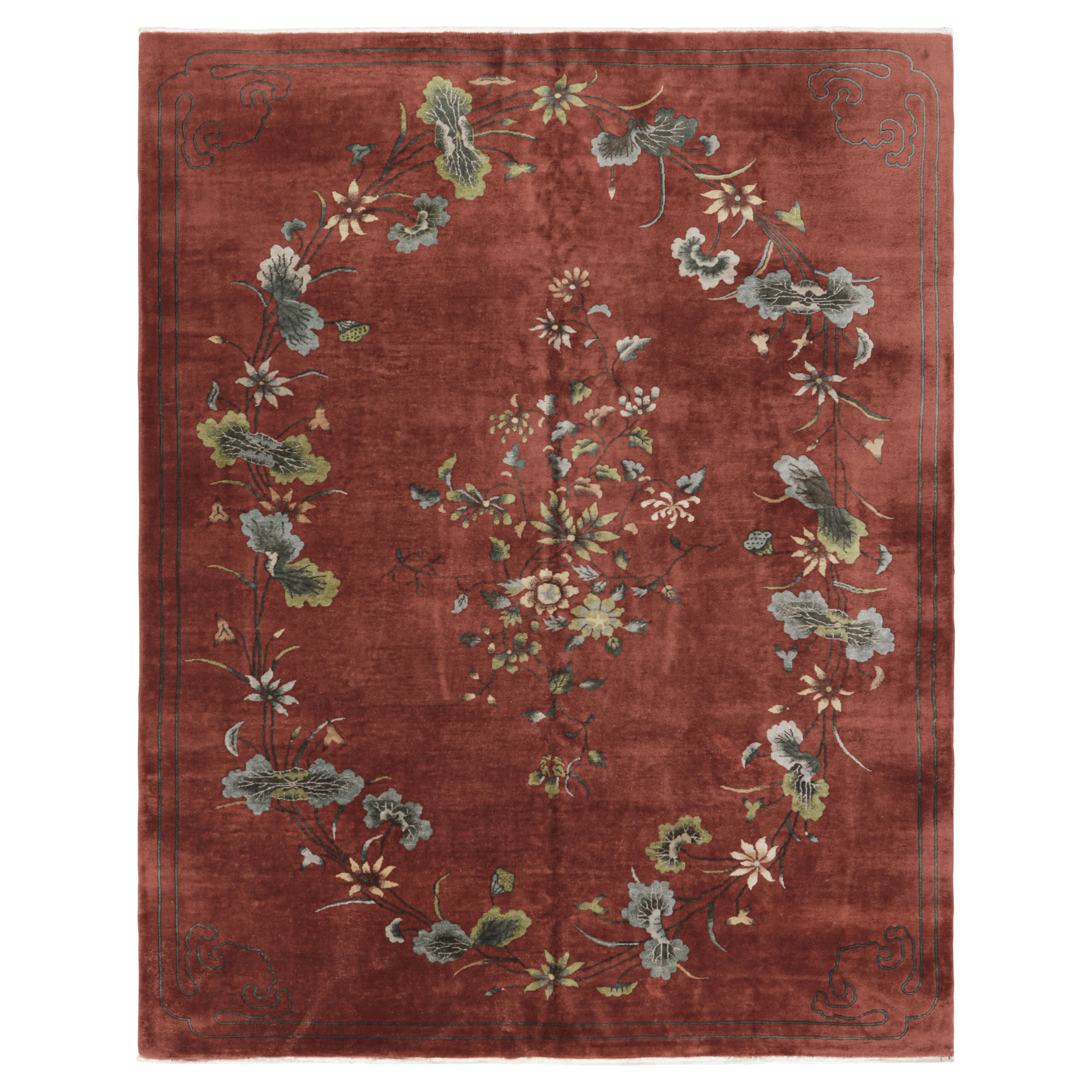 Tappeto antico cinese Art Deco in borgogna con motivi floreali - Rug & Kilim in vendita