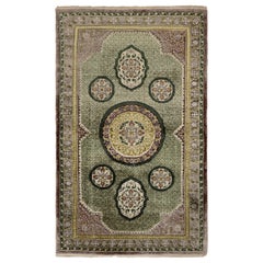 Tapis Art déco chinois ancien vert avec médaillons floraux, de Rug & Kilim