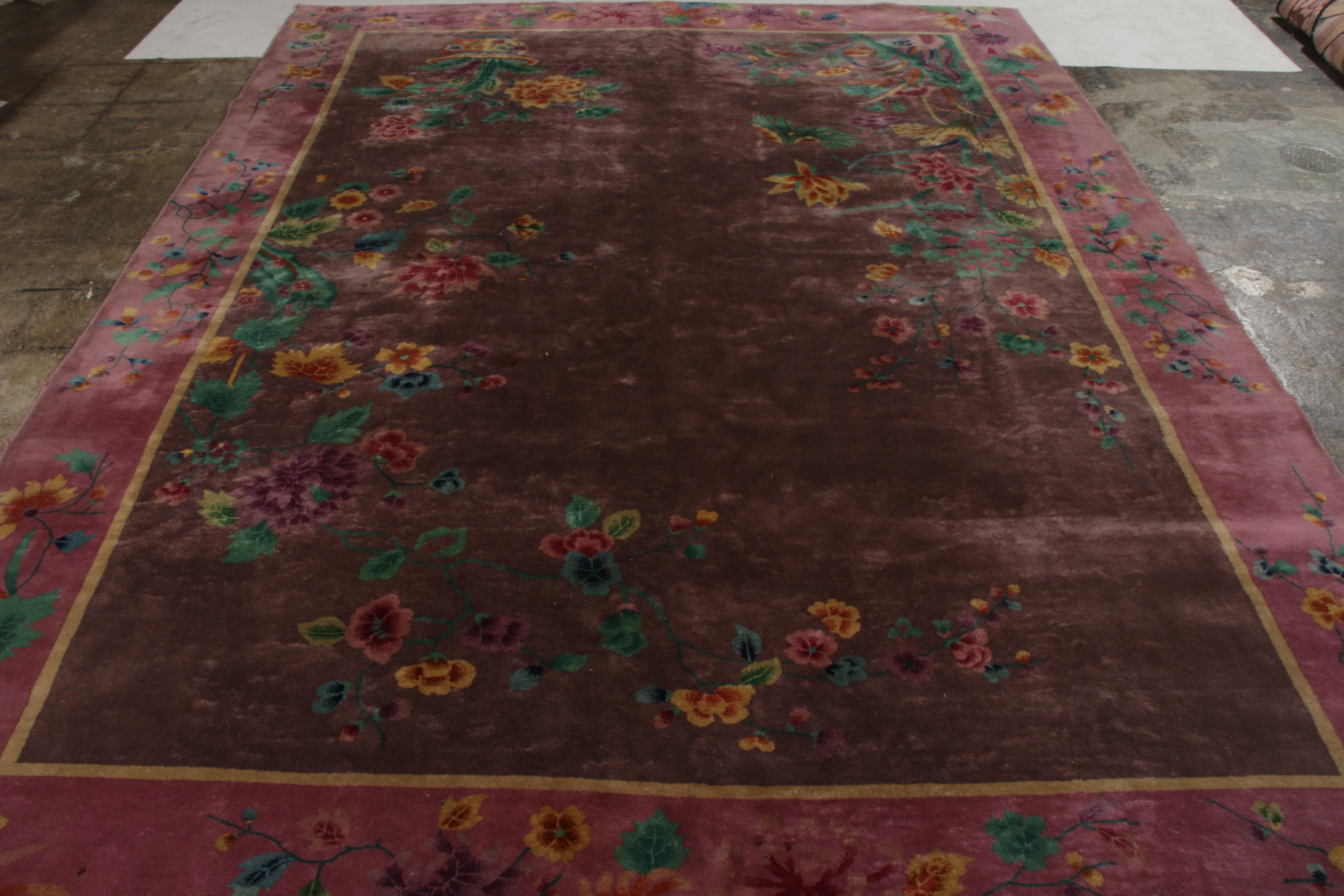 Chinois Tapis chinois Art Déco ancien violet en laine et soie par Rug & Kilim en vente