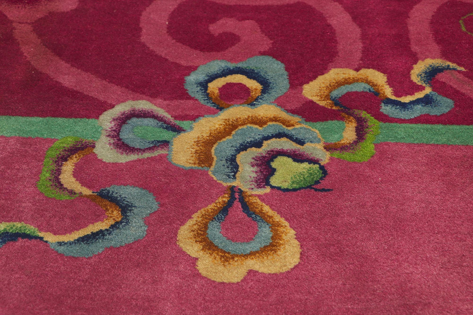 Antiker chinesischer Art-déco-Teppich, inspiriert von Walter Nichols (20. Jahrhundert) im Angebot