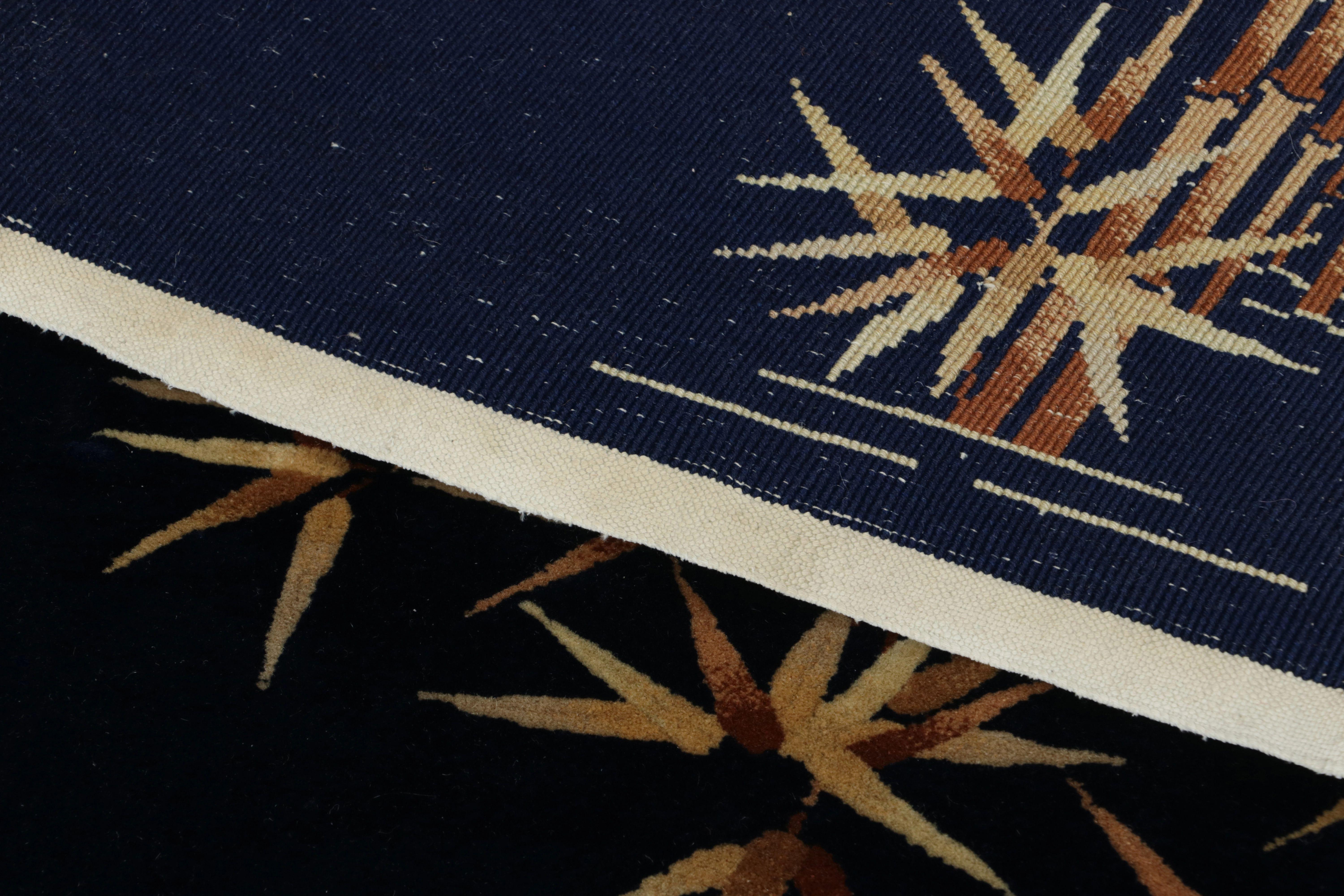 Tappeto antico cinese Art Deco, blu notte con motivi di bambù - Rug & Kilim In condizioni buone in vendita a Long Island City, NY