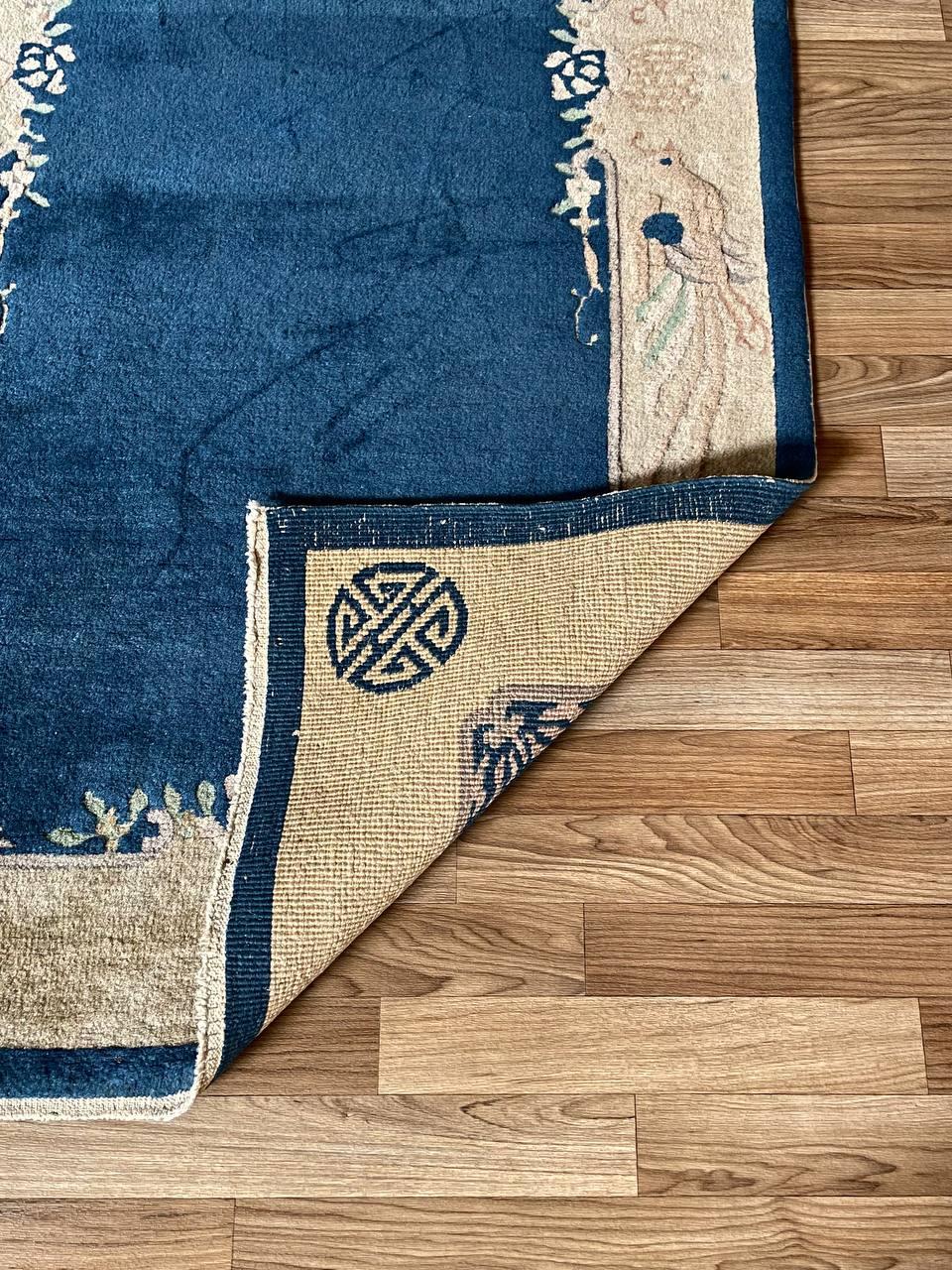 Laine Tapis Art déco chinois ancien avec bordure bleue et crème en vente