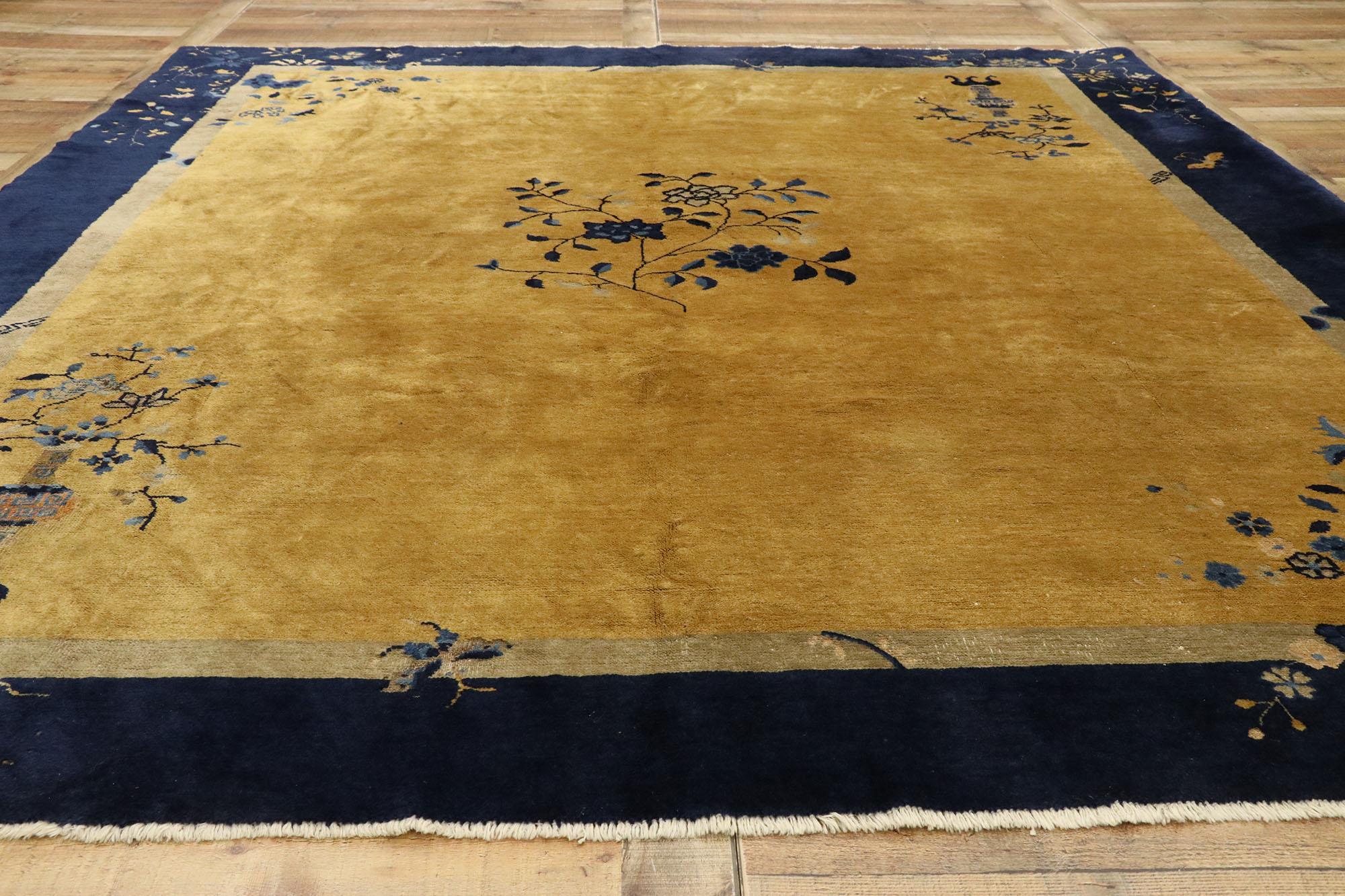 Antique Chinese Art Deco Rug with Chinoiserie Style In Good Condition In Dallas, TX