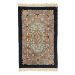 Tapis Art Déco chinois ancien de style chinois d'influence européenne