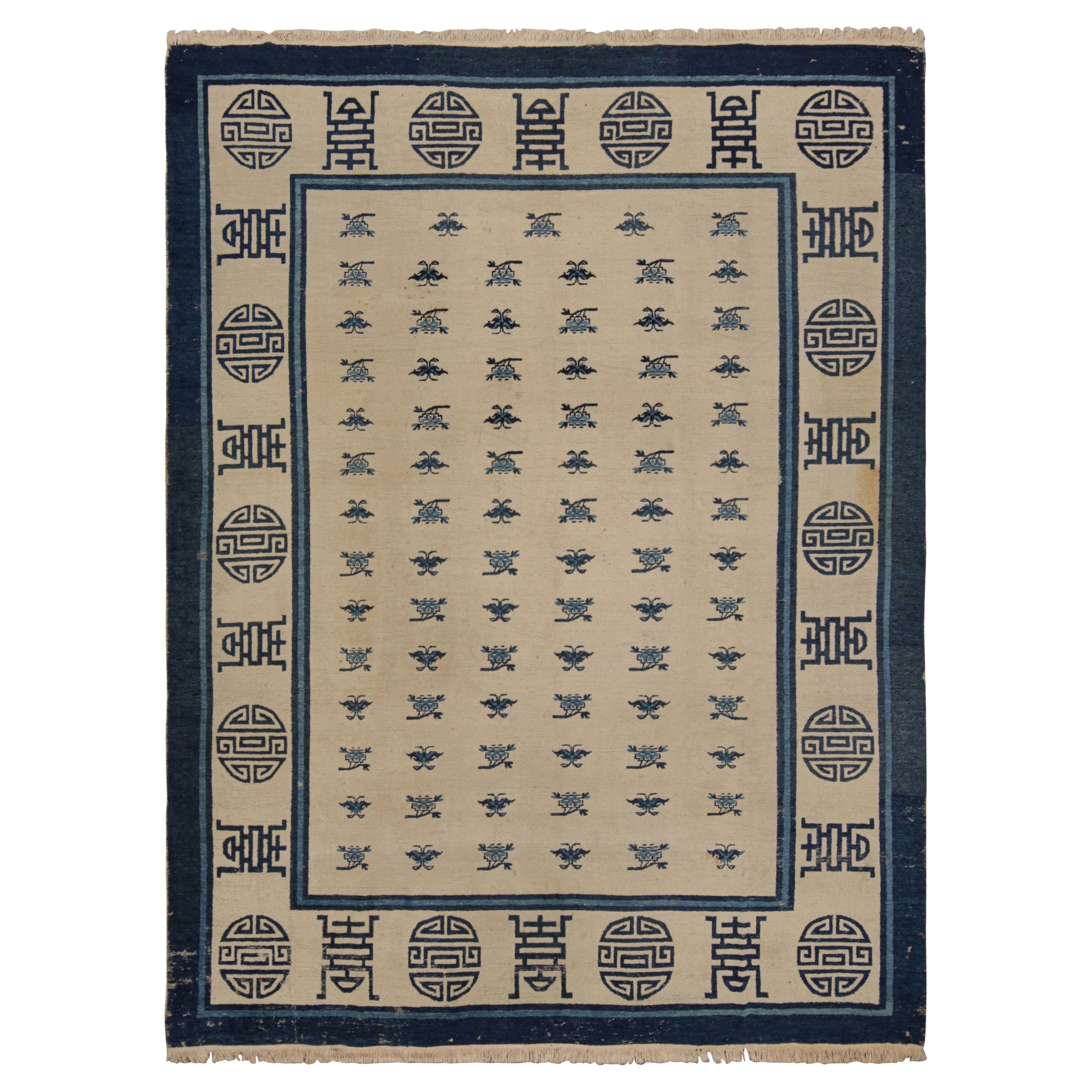 Tapis Art déco chinois ancien avec photos et motifs floraux de Rug & Kilim en vente